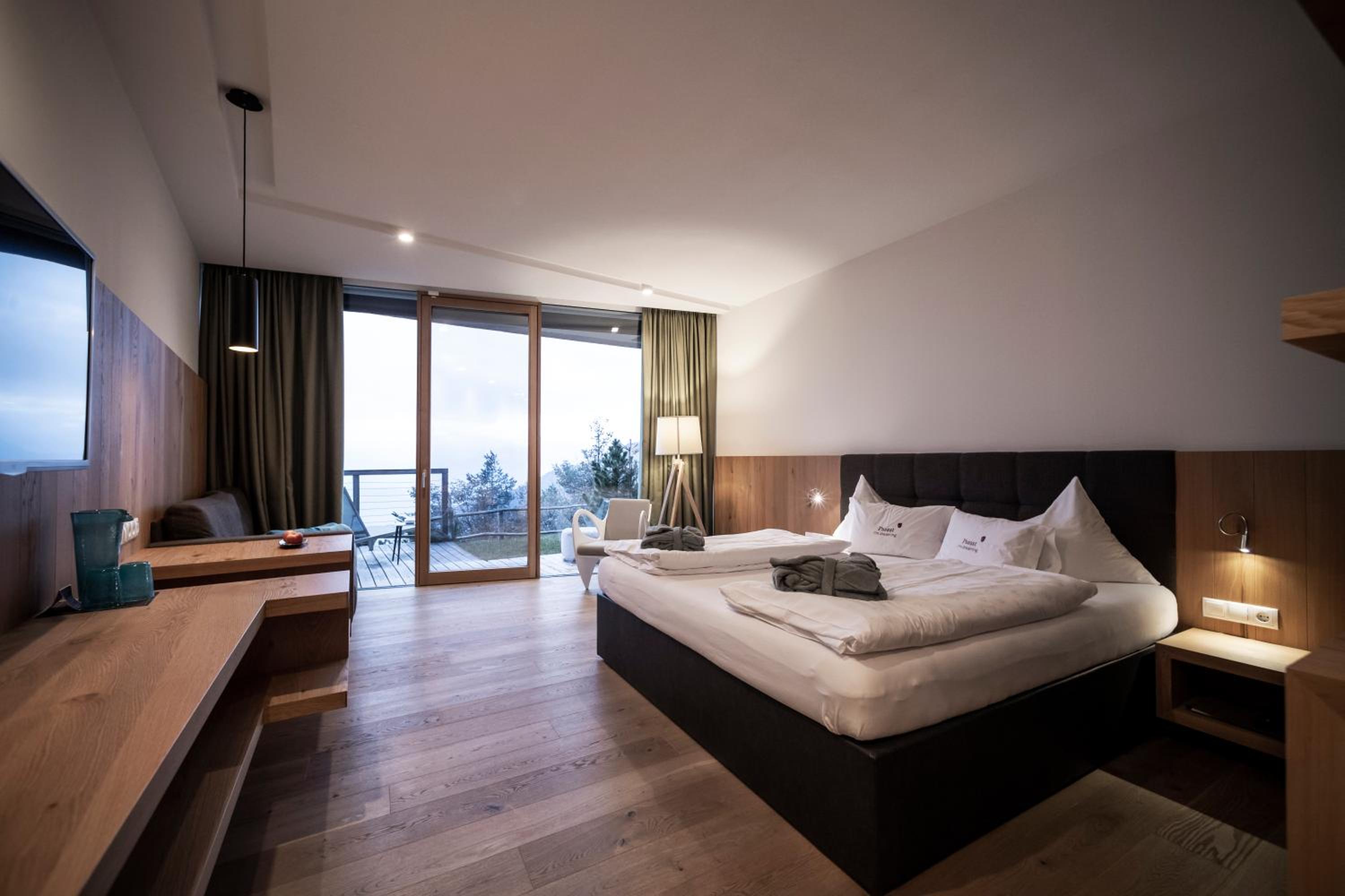 Junior Suite with Mountain View - Photo 4