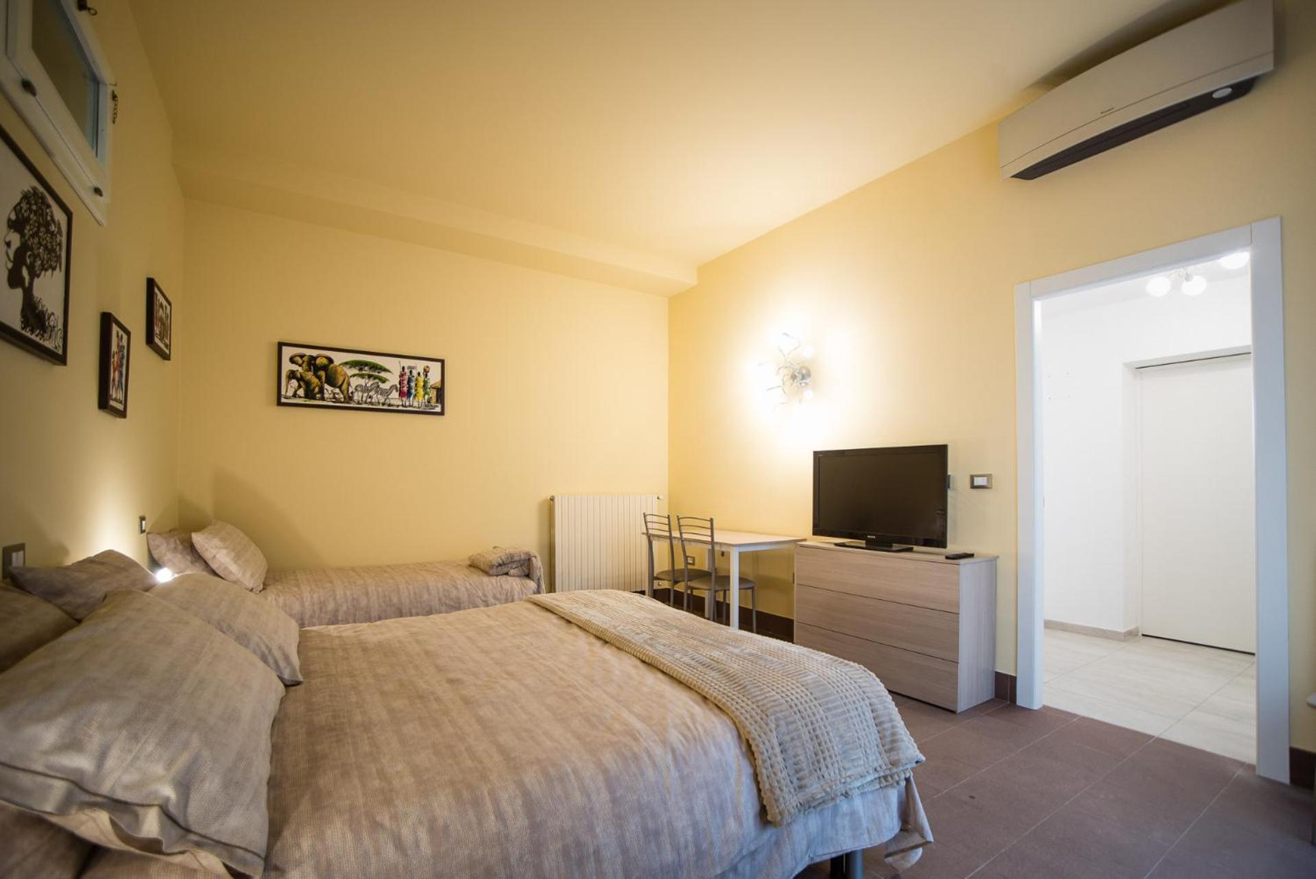 Double Room with Extra Bed photo 2