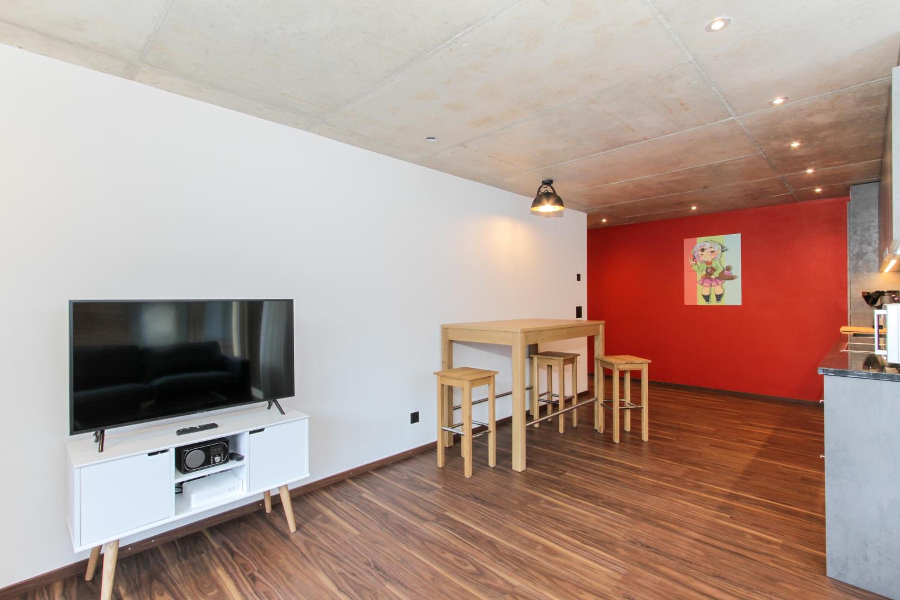 One-Bedroom Apartment - Photo 11