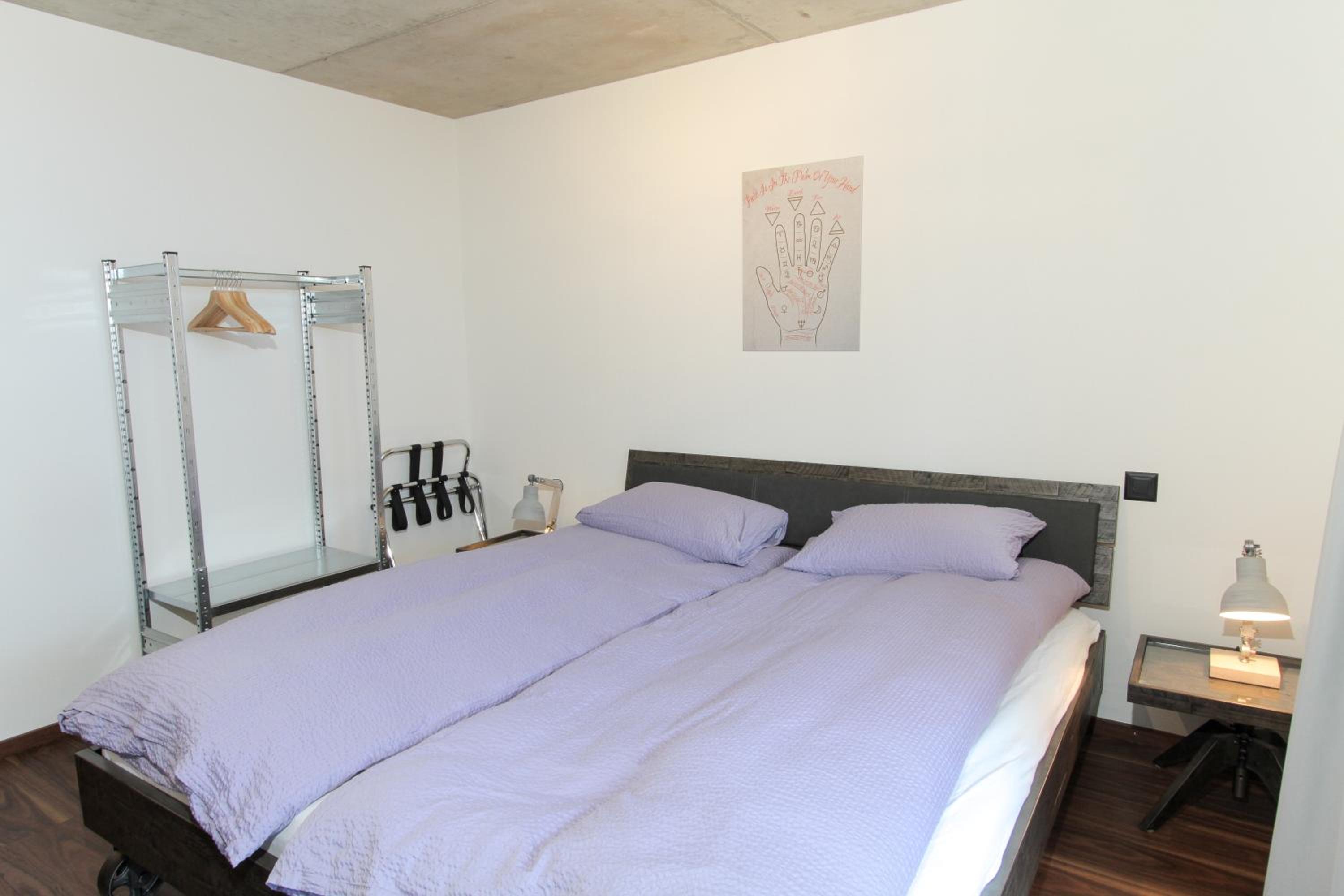 One-Bedroom Apartment - Photo 7