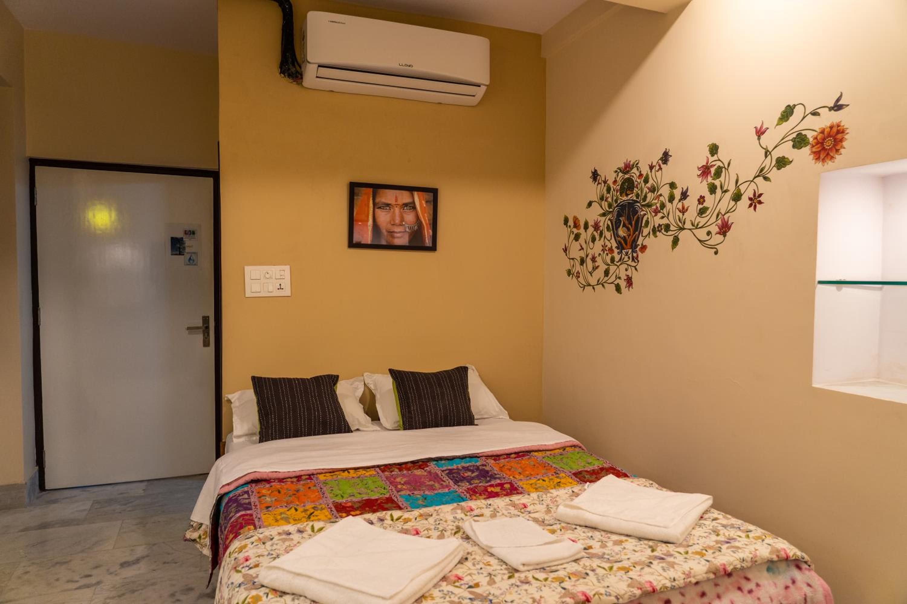 Deluxe Double Room photo 3