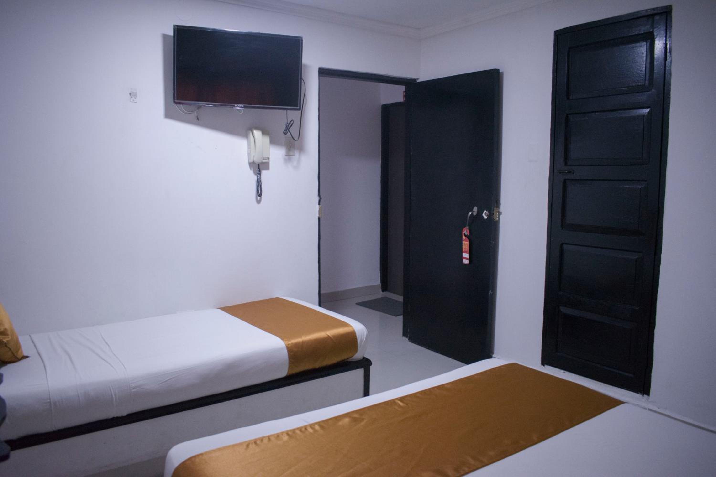 Superior Triple Room photo 2