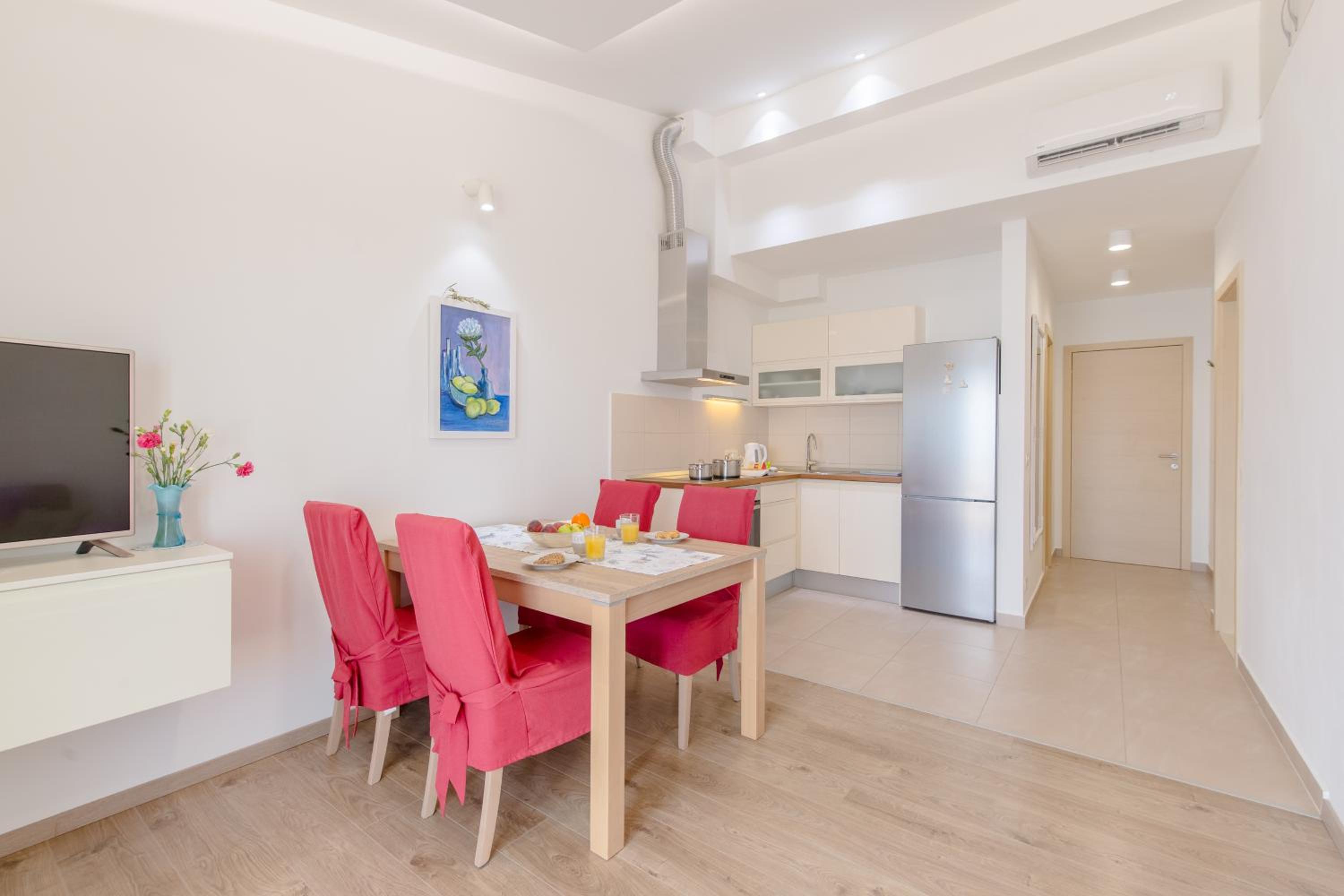 One-Bedroom Apartment - Photo 30