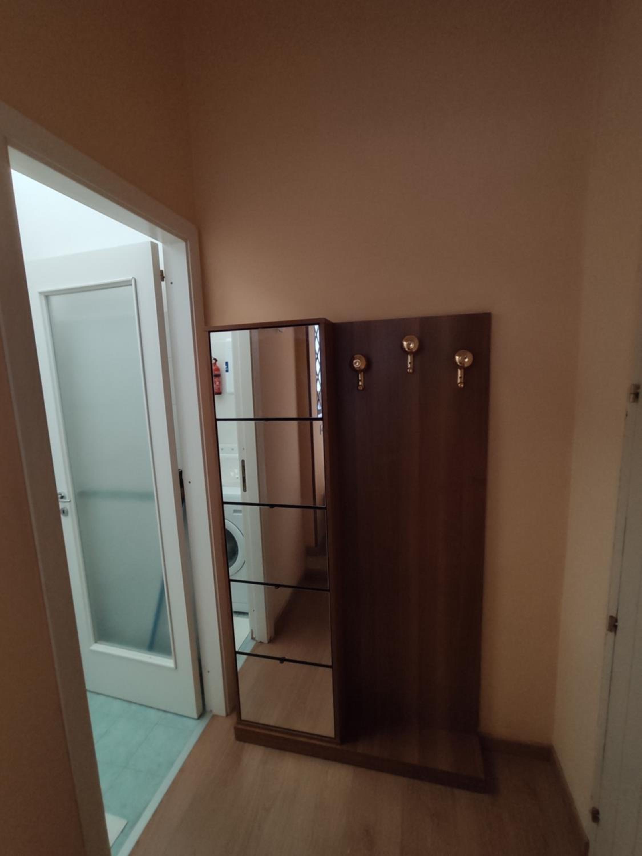 One-Bedroom Apartment - Photo 18