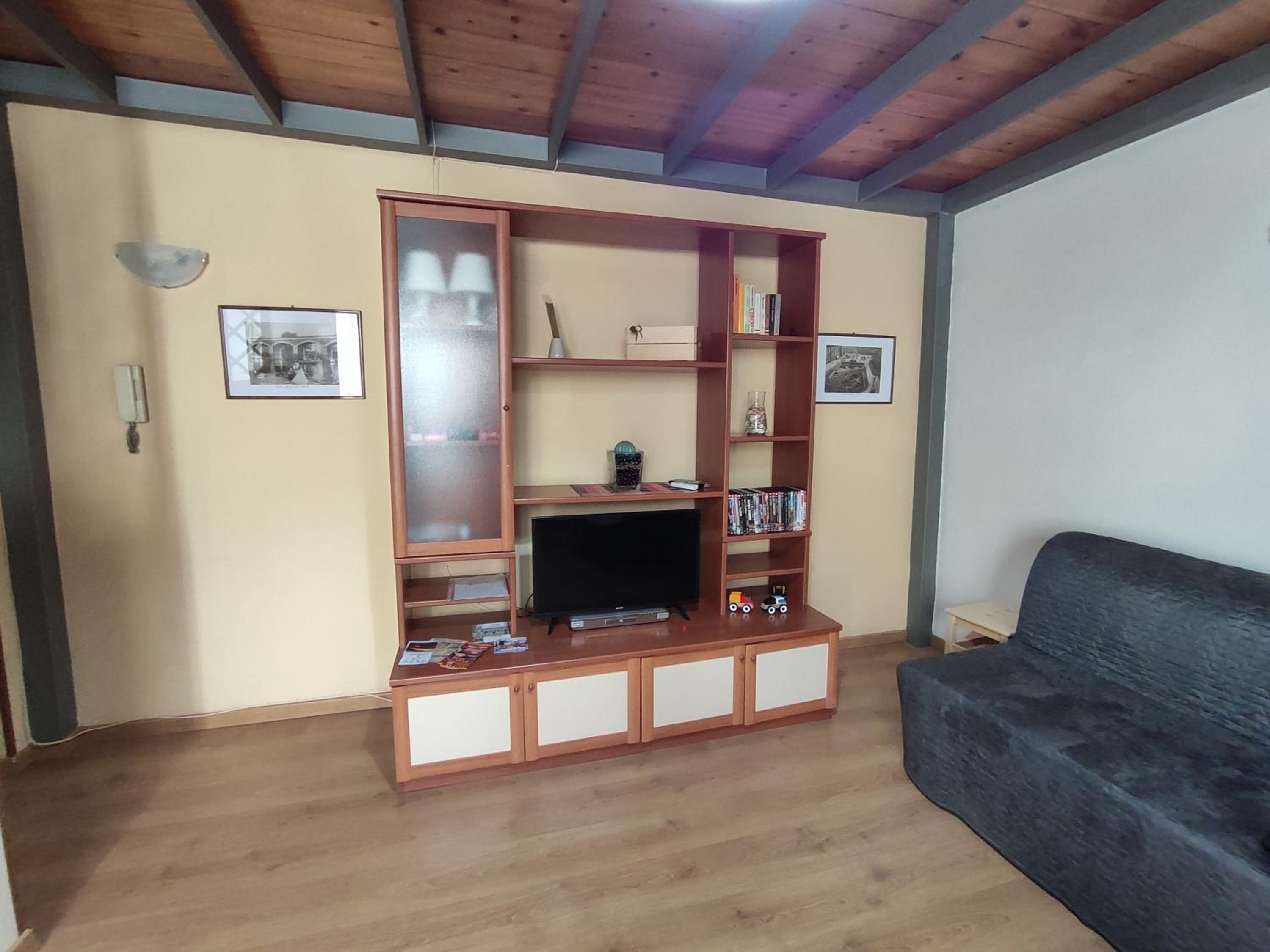 One-Bedroom Apartment - Photo 15