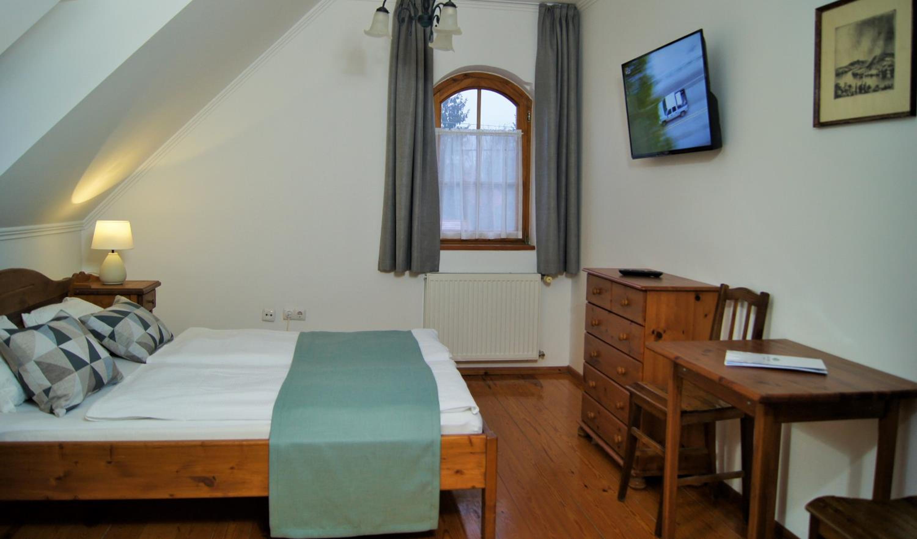 Double or Twin Room photo 3