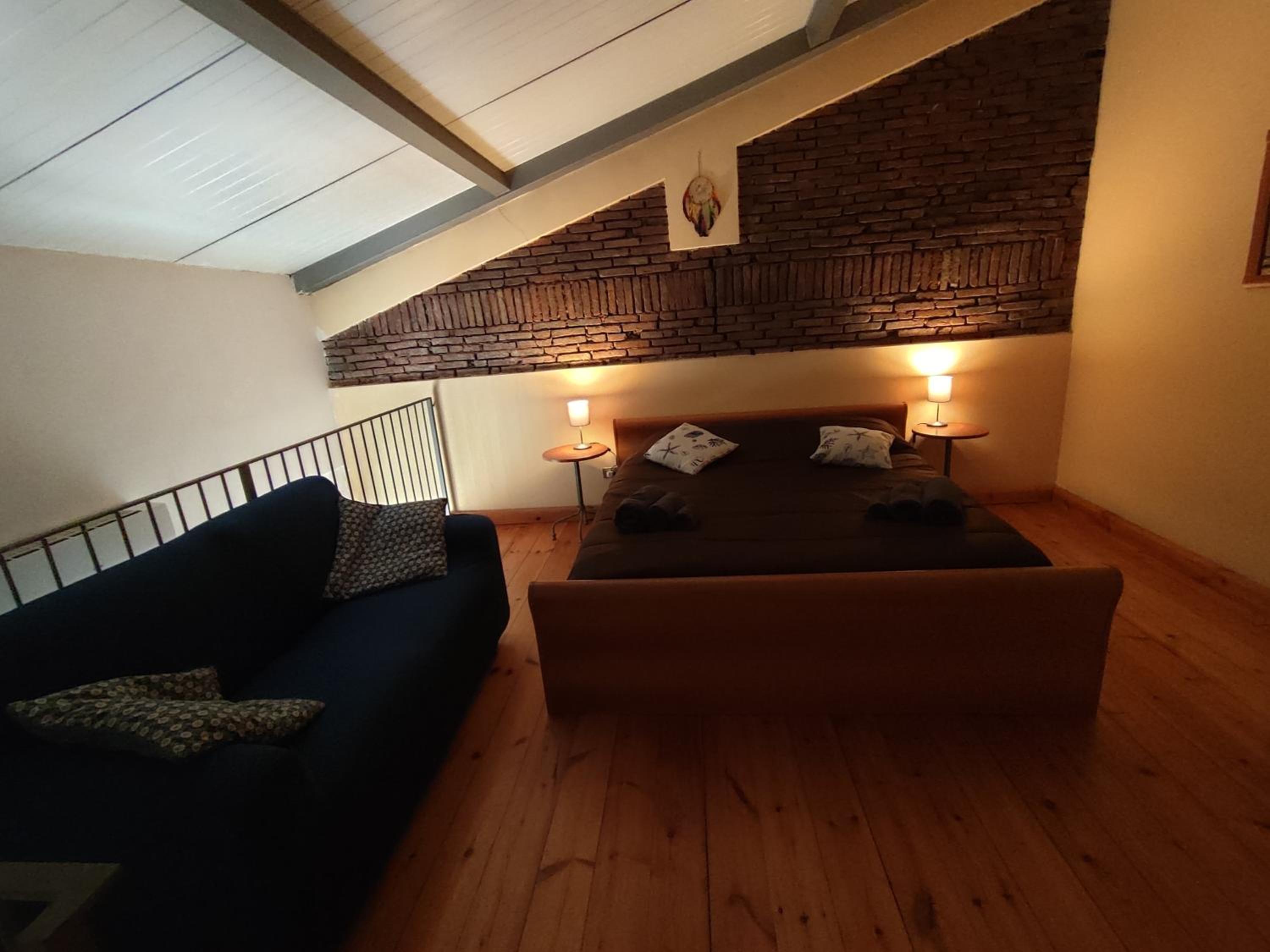 One-Bedroom Apartment - Photo 5