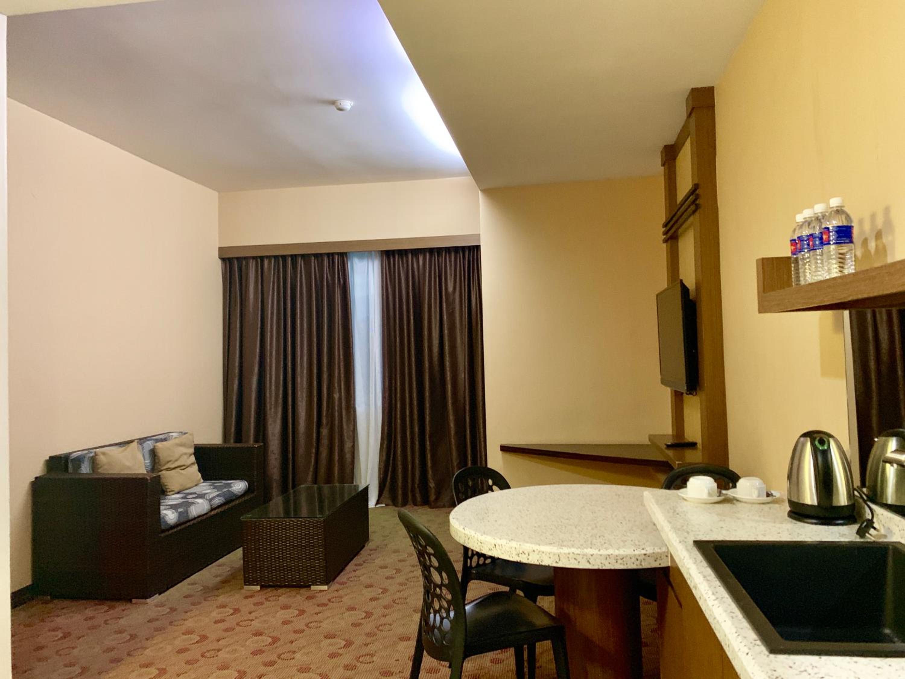 Two-Bedroom Suite photo 2