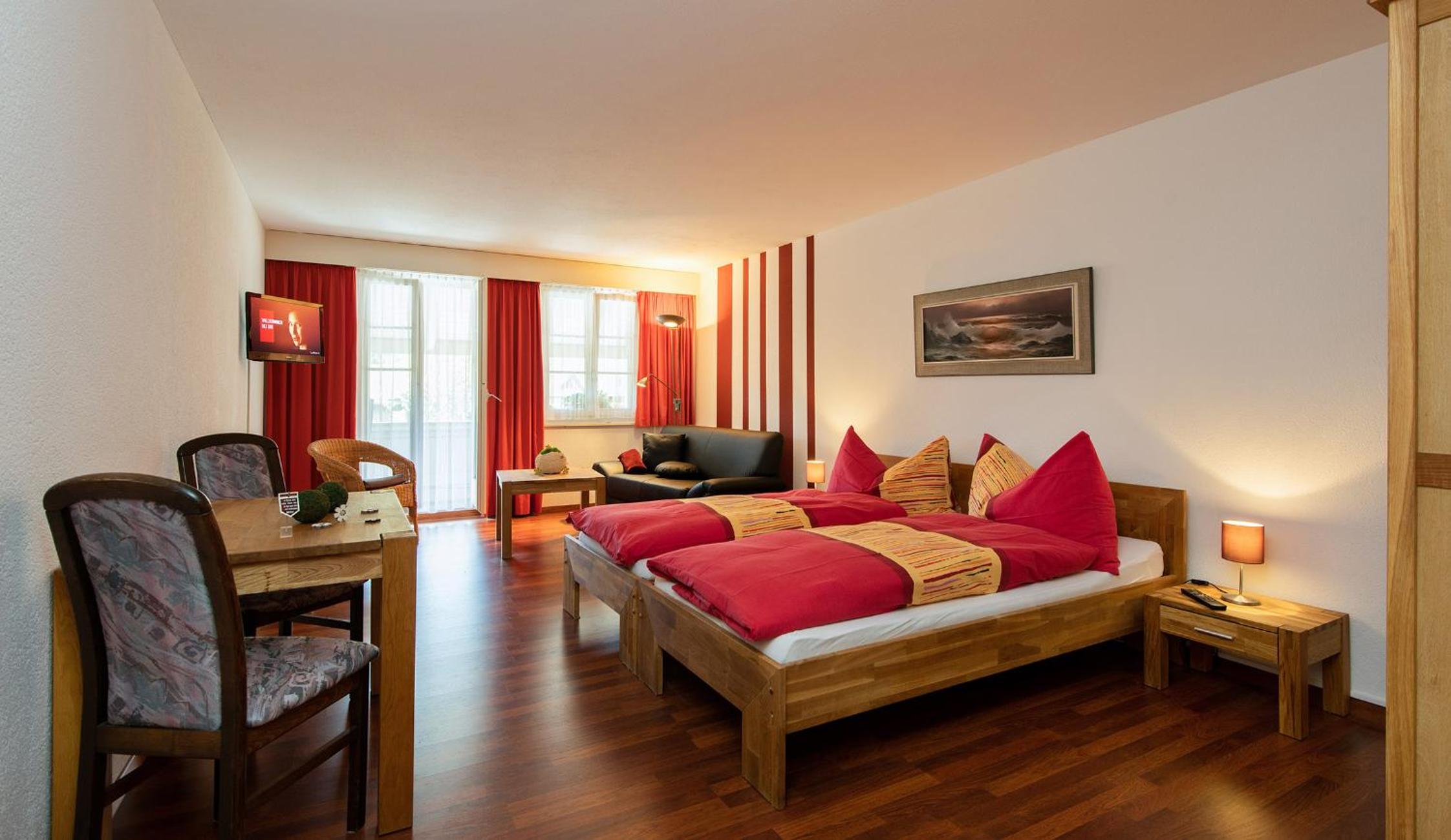 Double Room - Photo 5