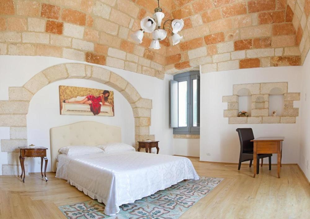 Double Room with Balcony - Photo 1