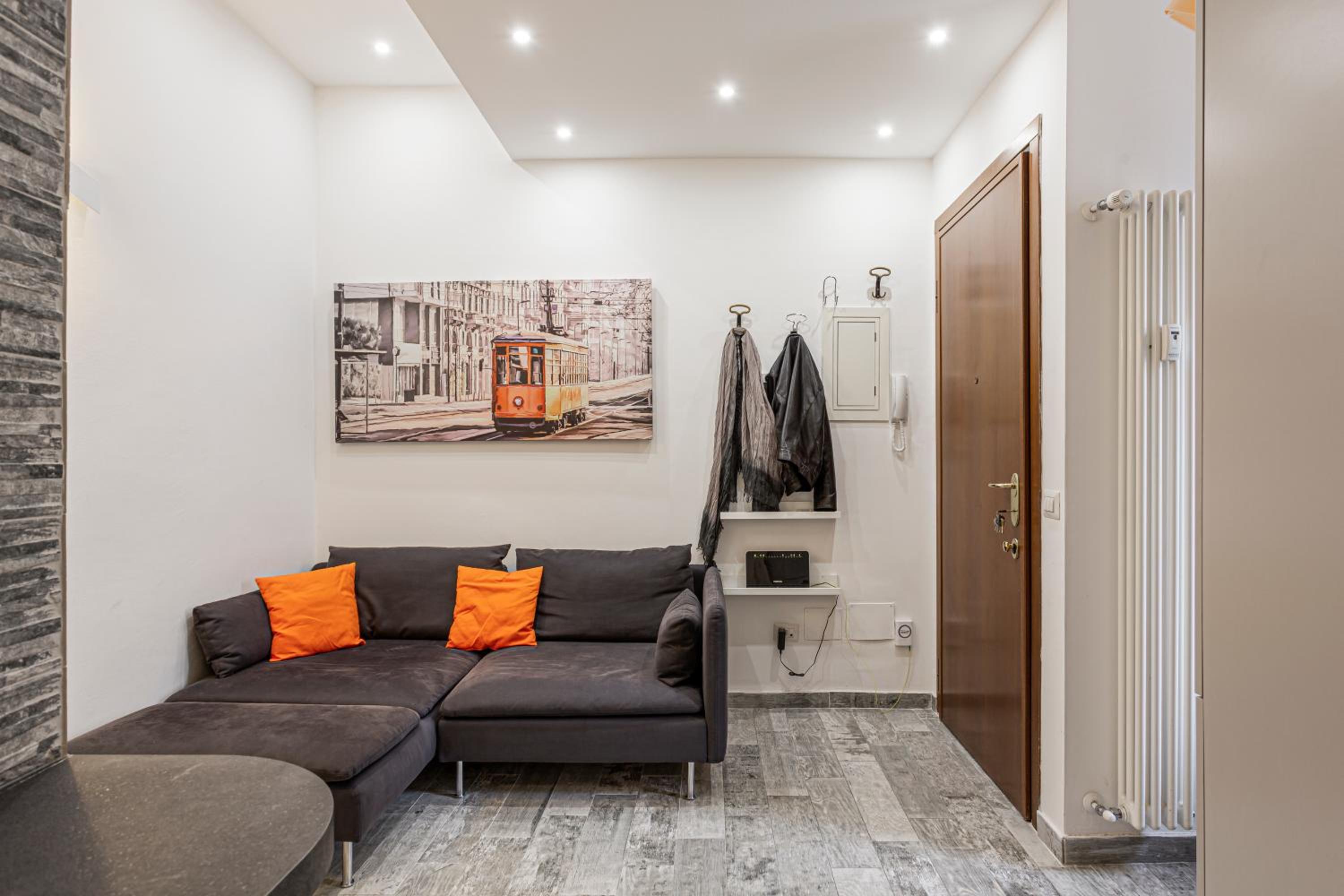 One-Bedroom Apartment