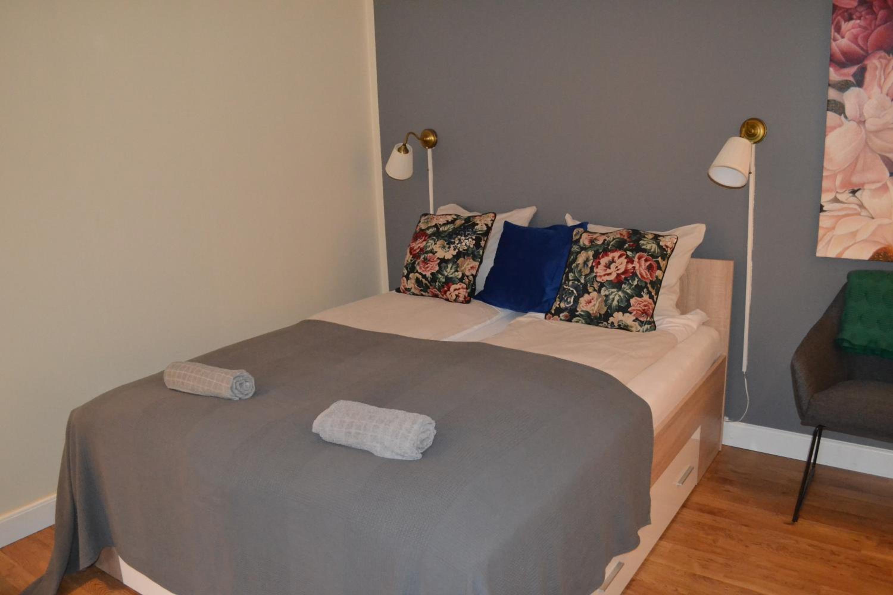  Apartment Three photo 3
