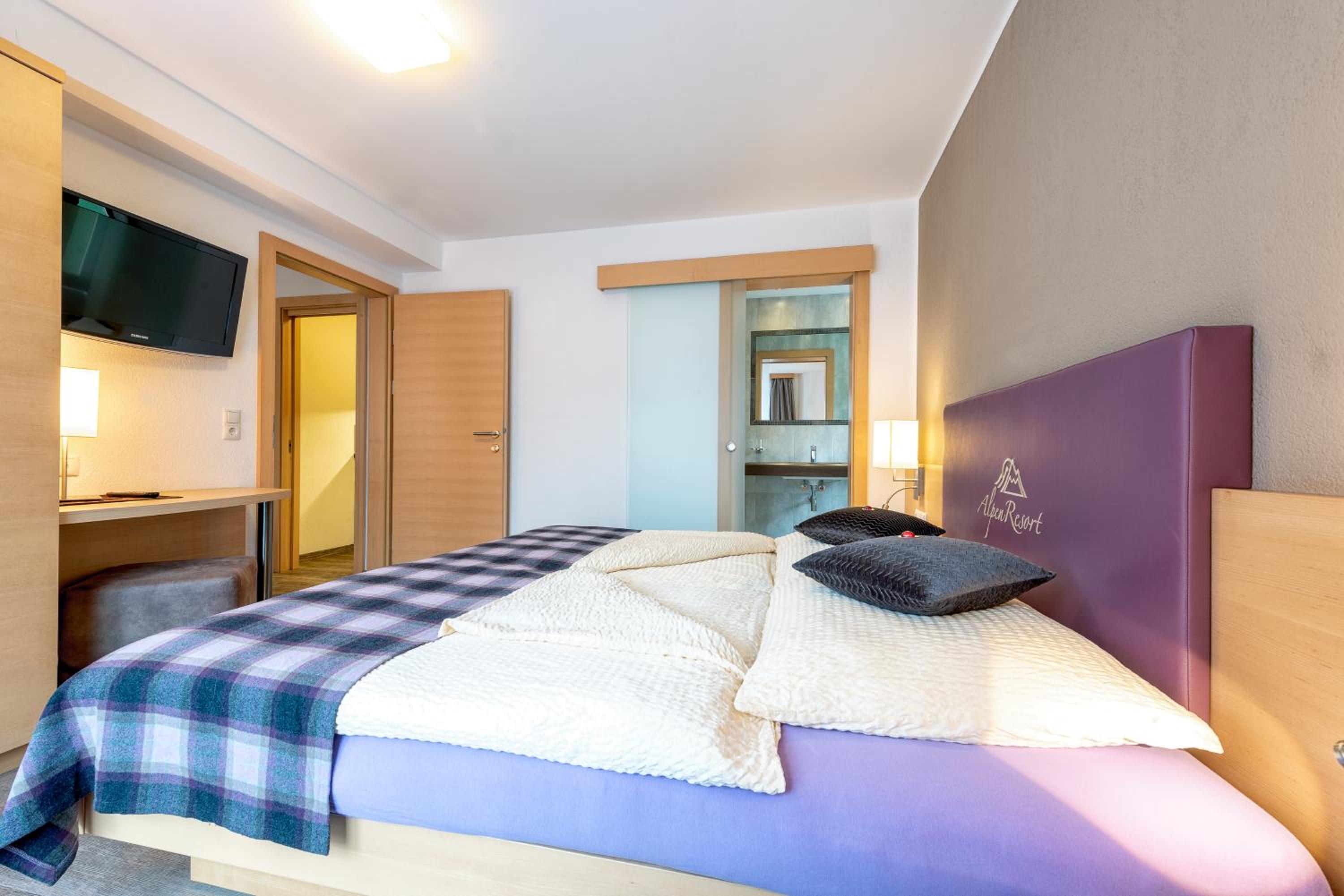 Two-Bedroom Apartment (4 Adults)
