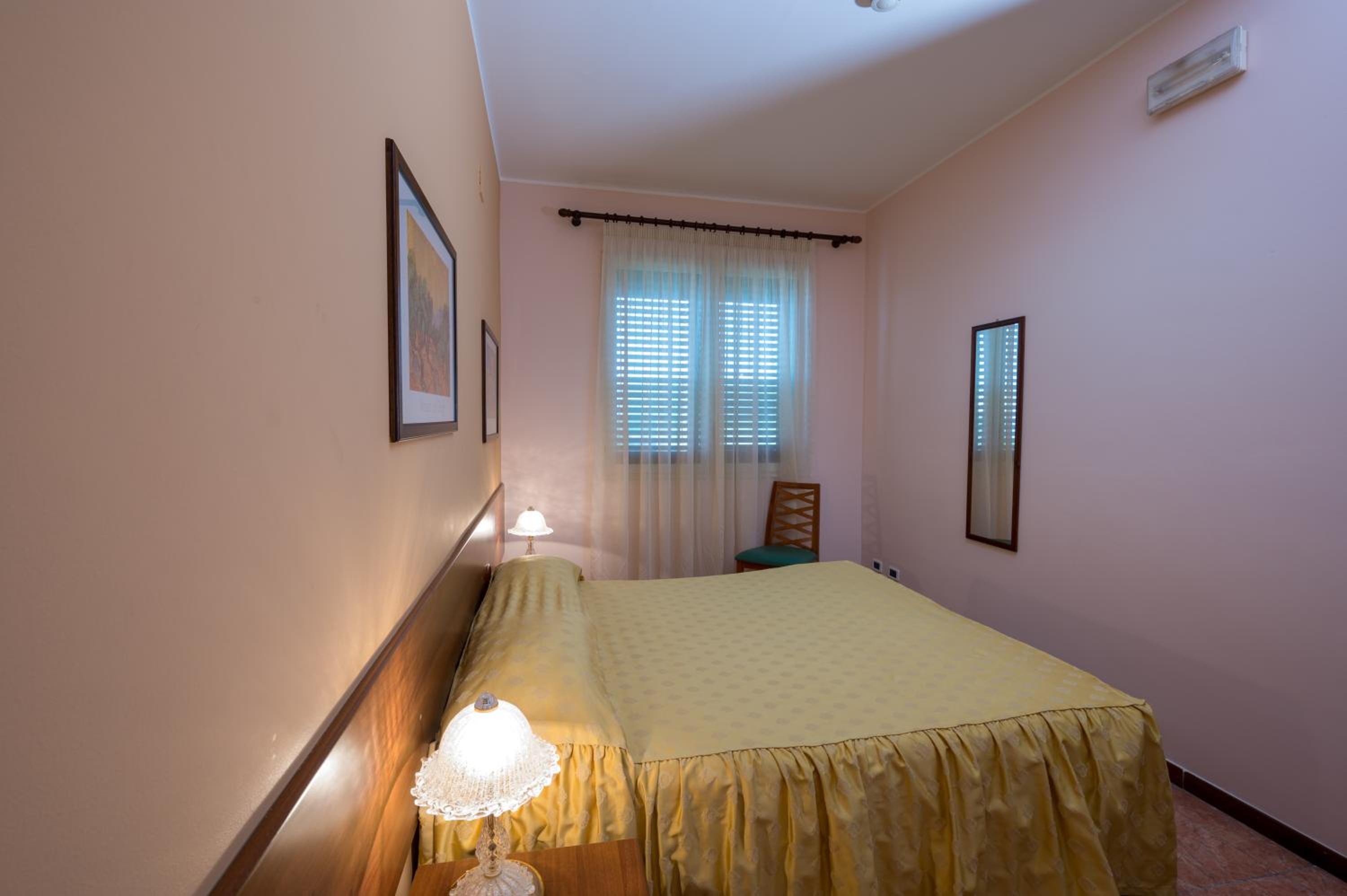 Standard Double Room photo 2
