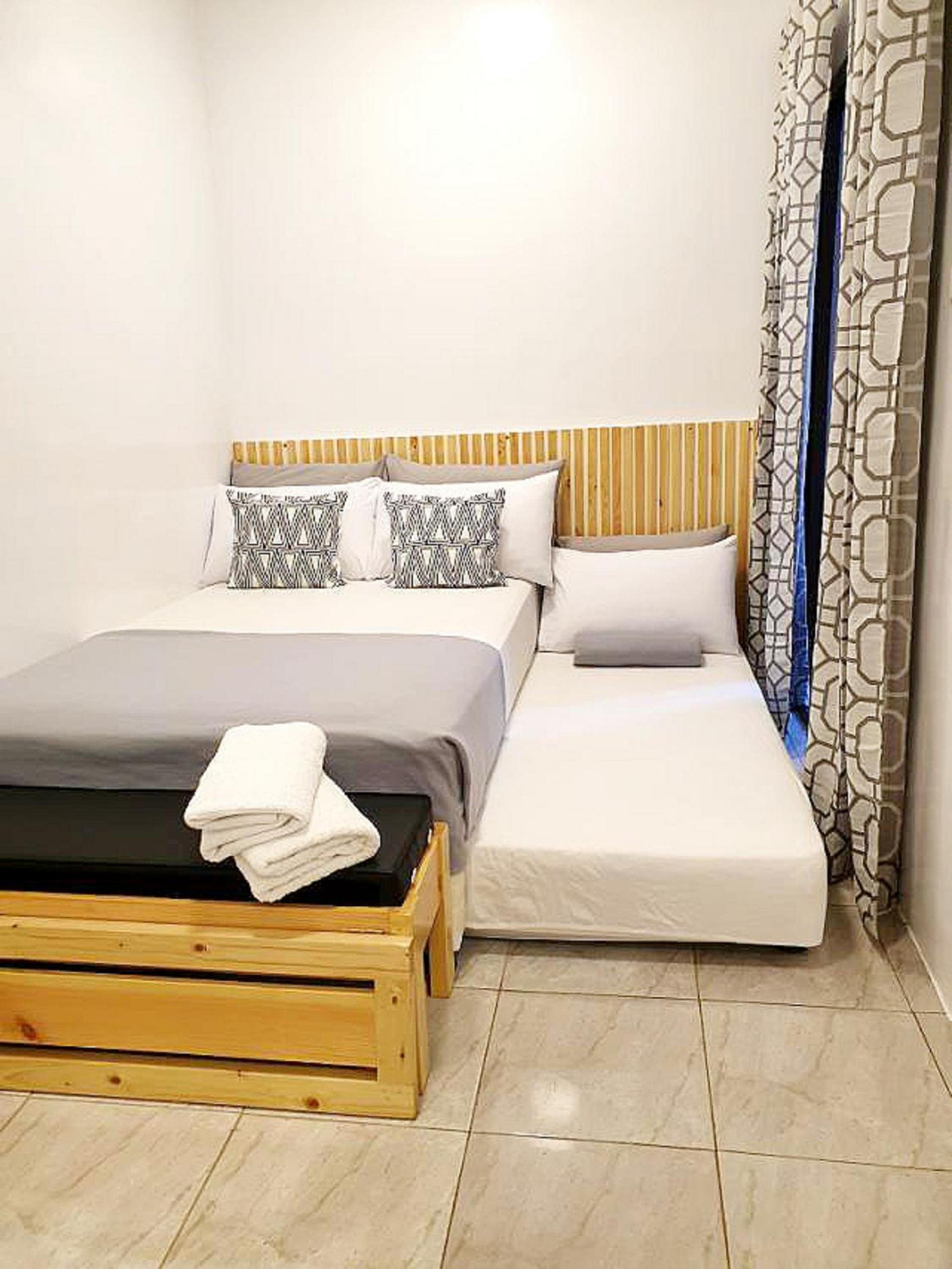 One-Bedroom Apartment - Photo 9