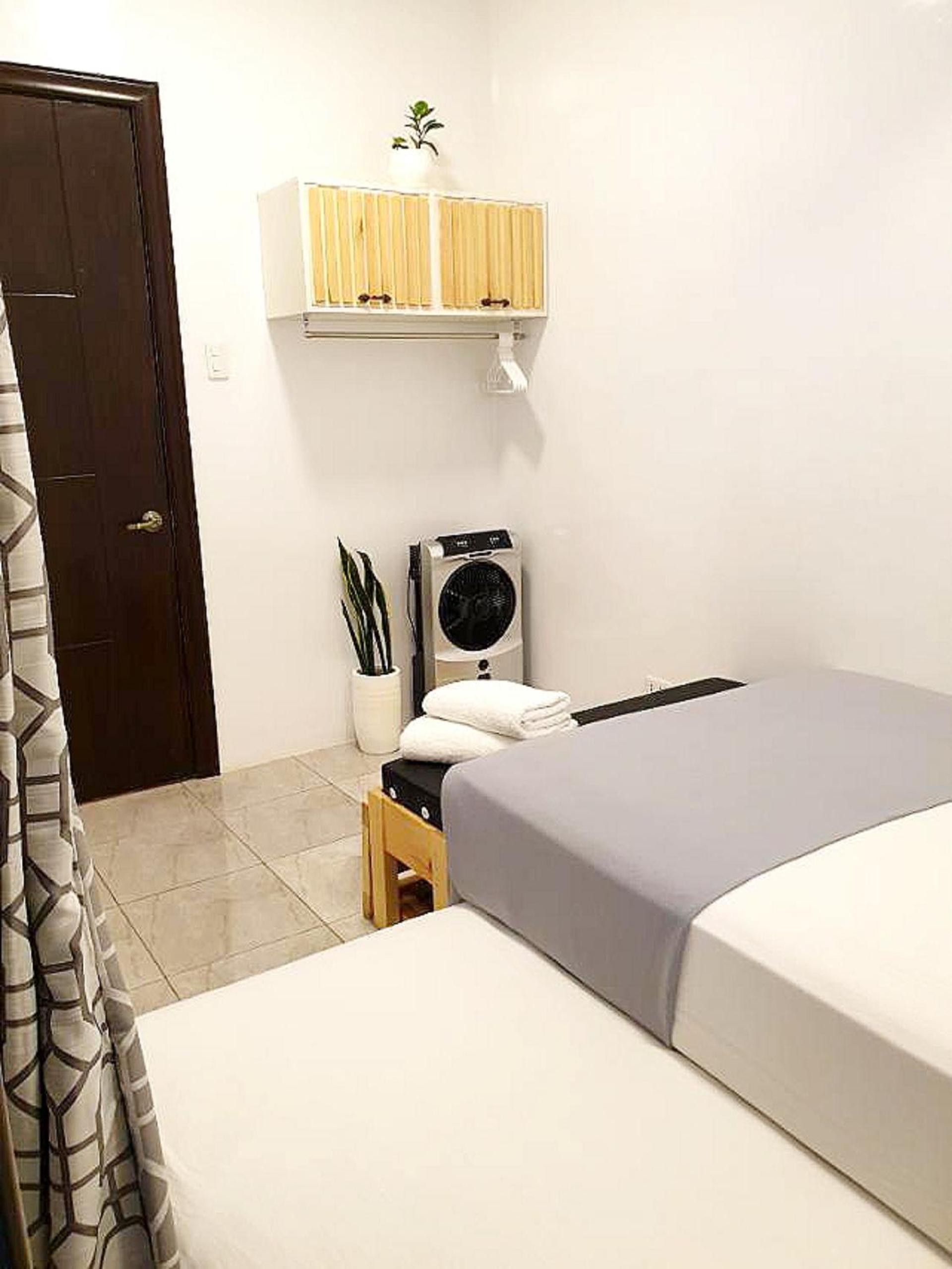 One-Bedroom Apartment - Photo 10