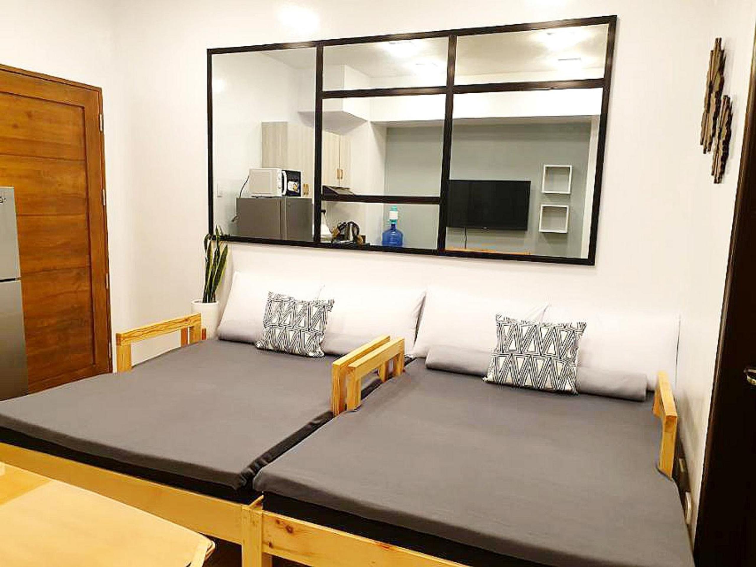 One-Bedroom Apartment - Photo 11