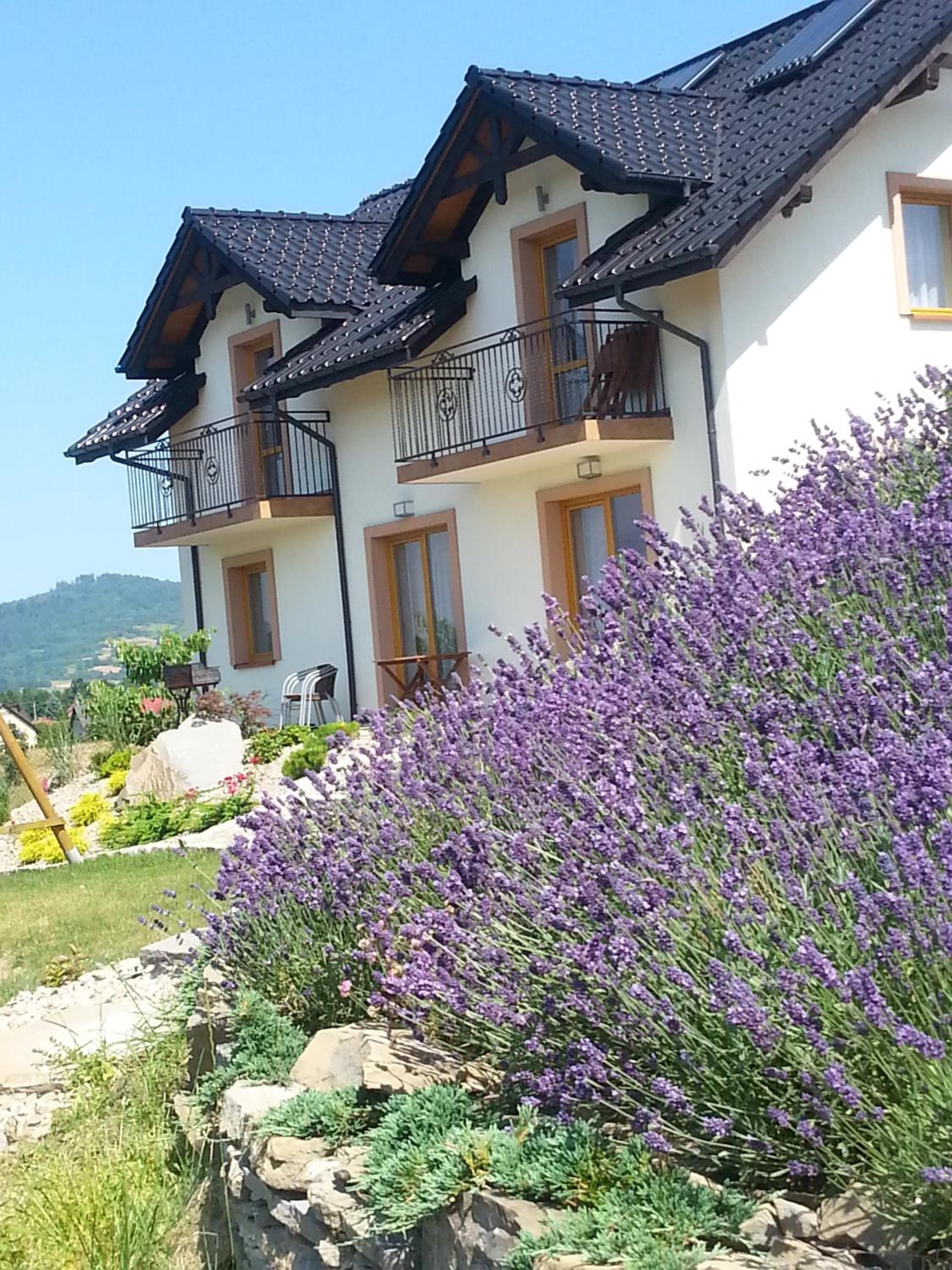 Four-Bedroom House - Photo 15