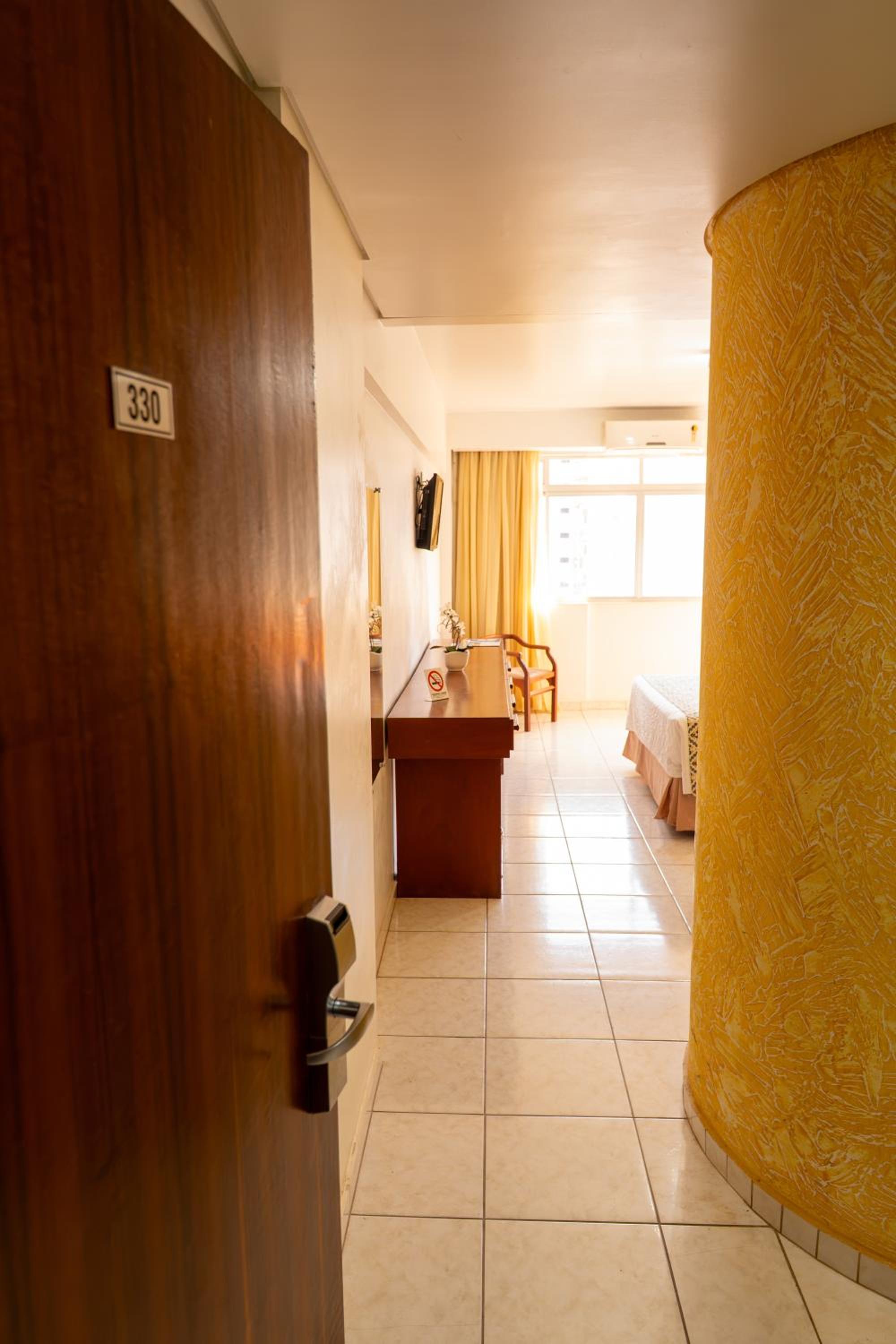 Foz Presidente Comfort Hotel — Standard Apartment