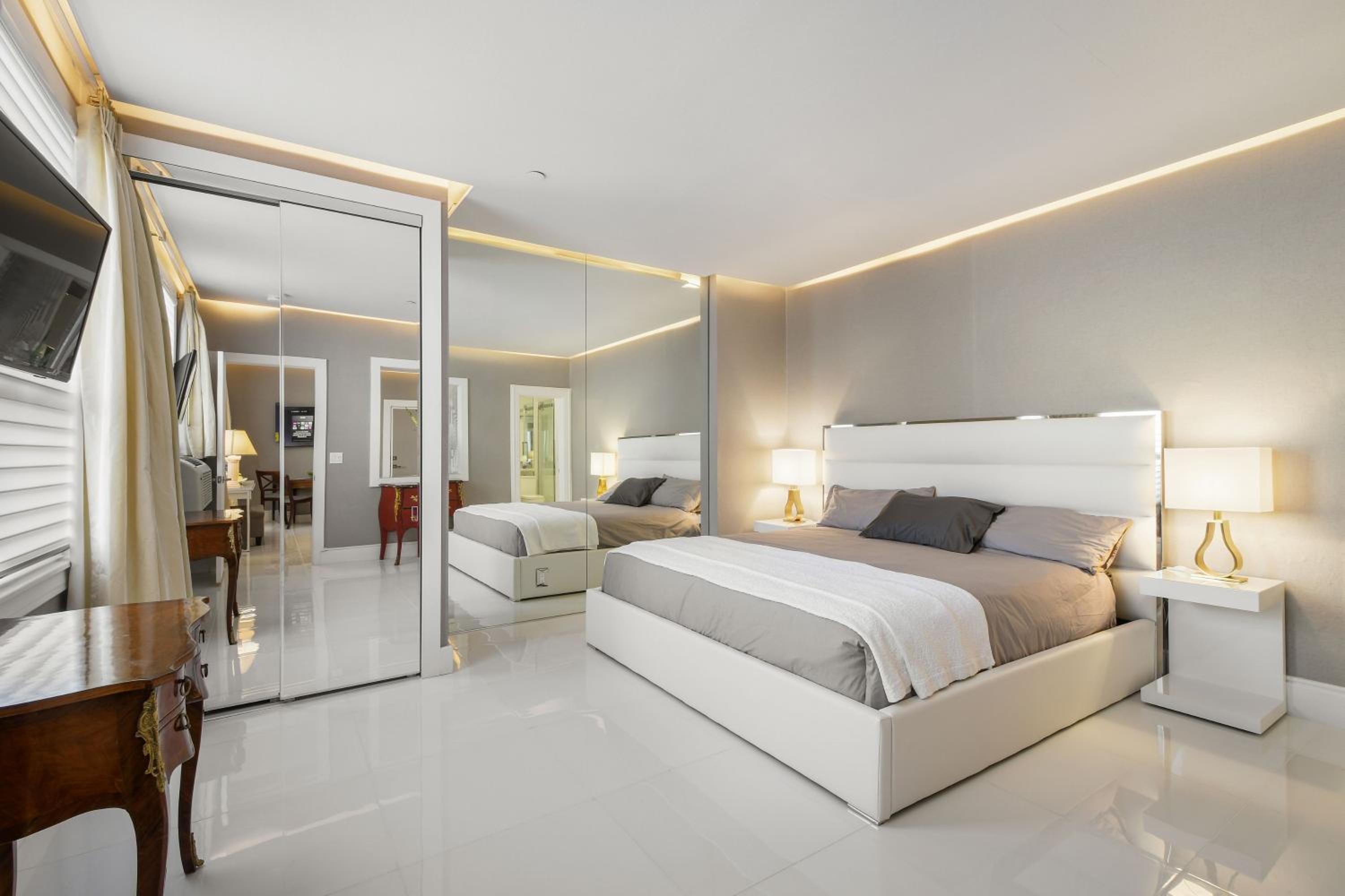 White Orchid Apartment