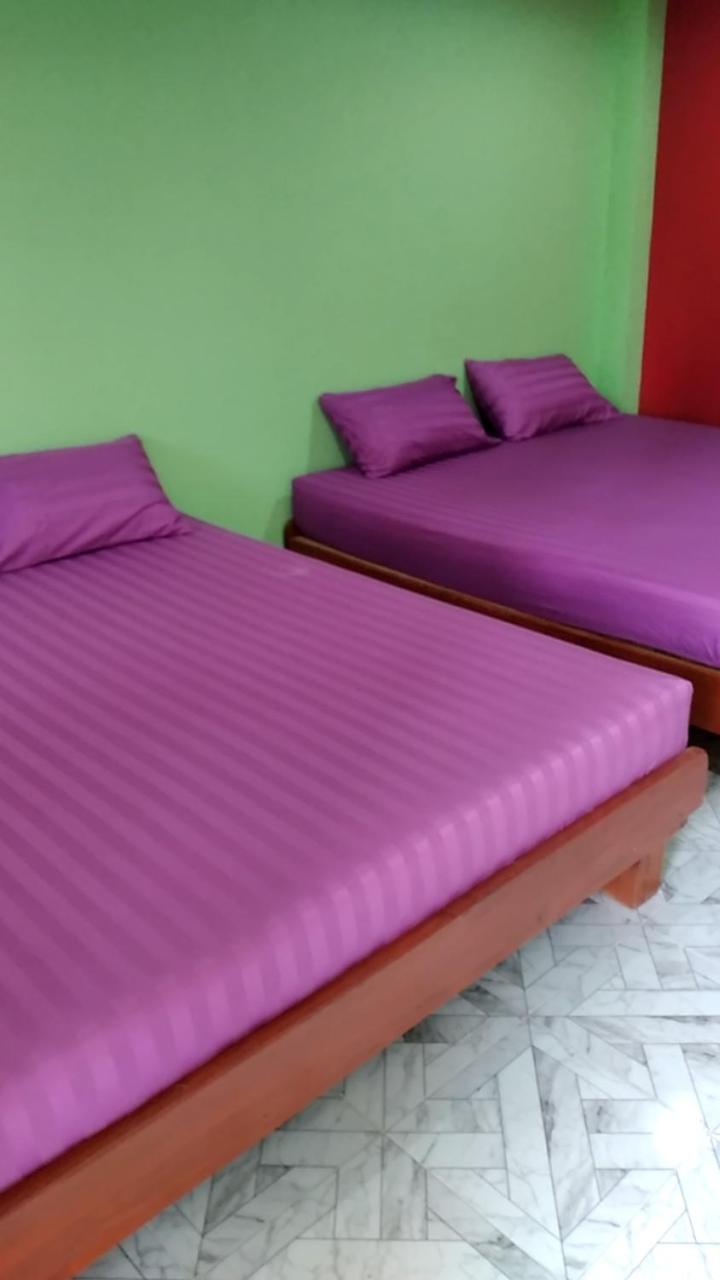 Quadruple Room with Private Bathroom - Photo 22