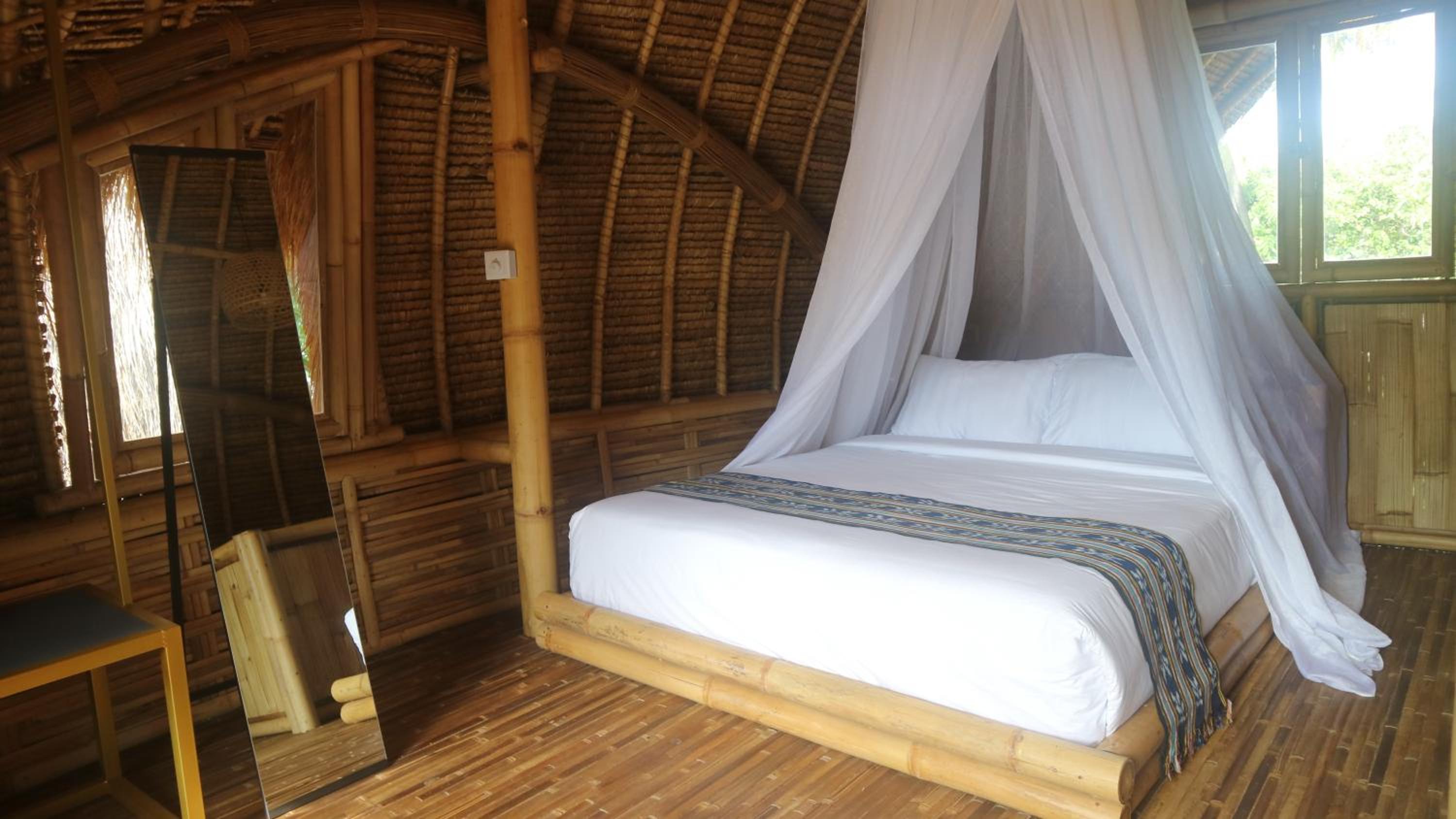Queen Suite With Pool View