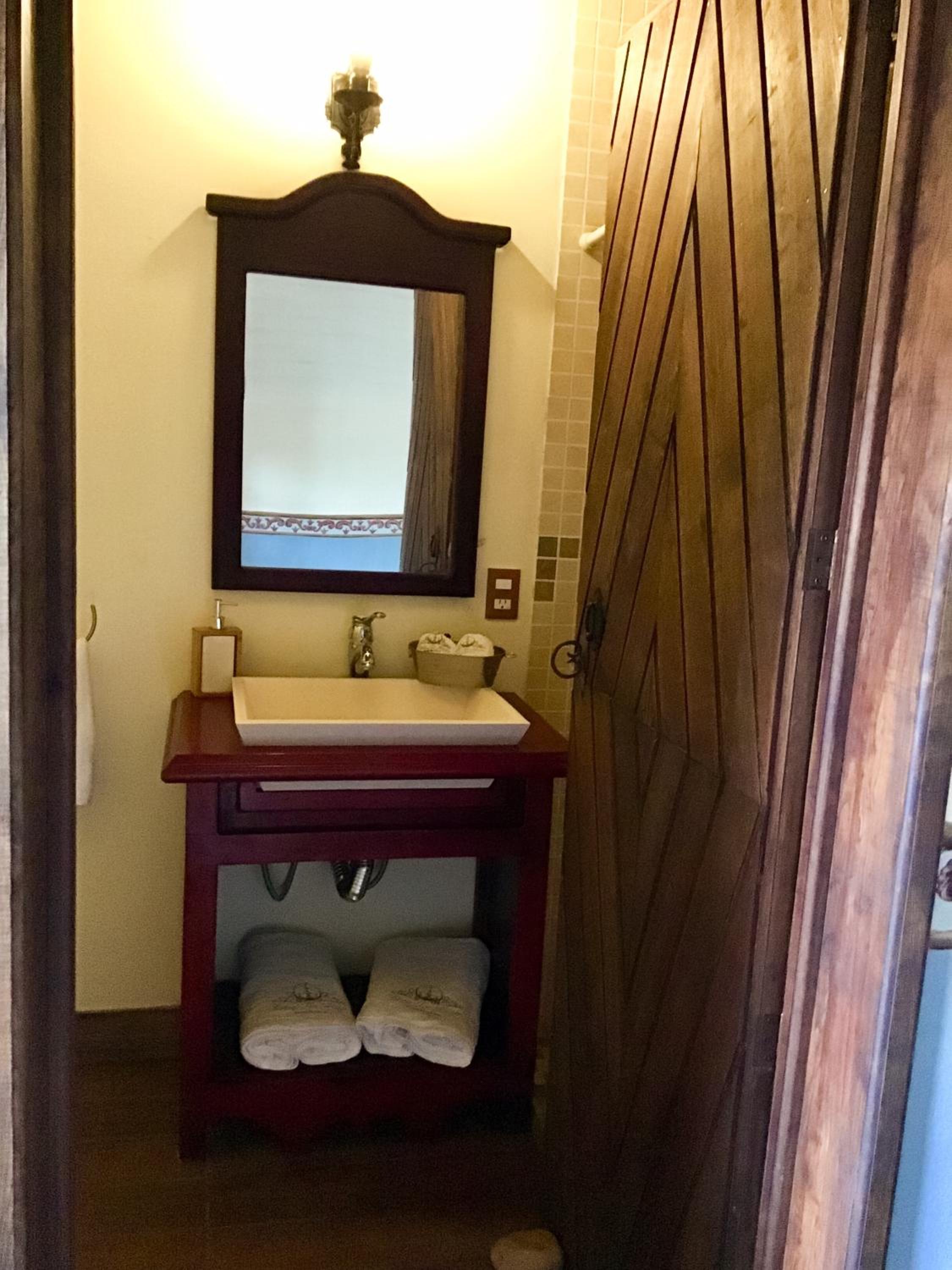 Double Room - Photo 15