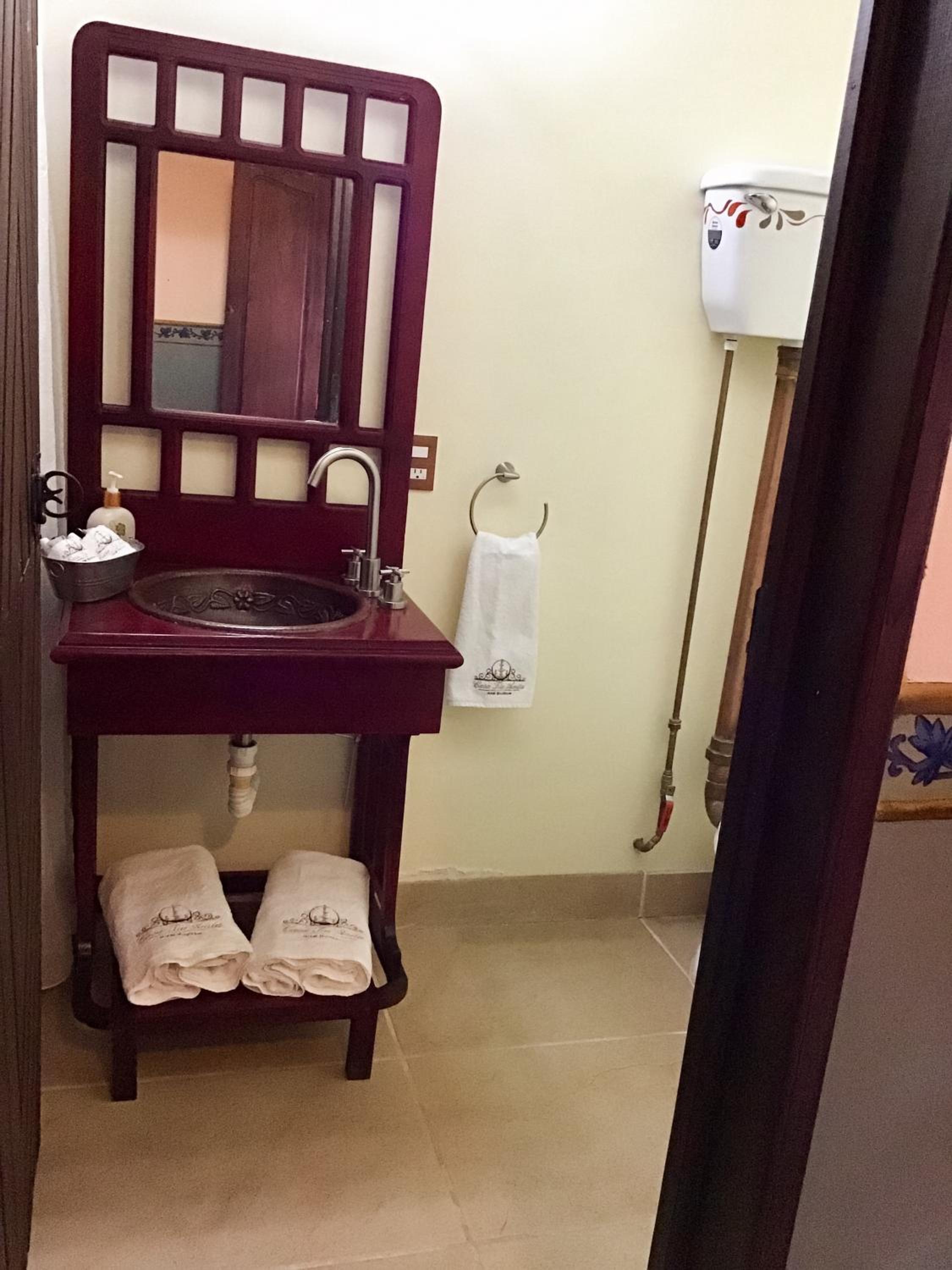 Double Room - Photo 11