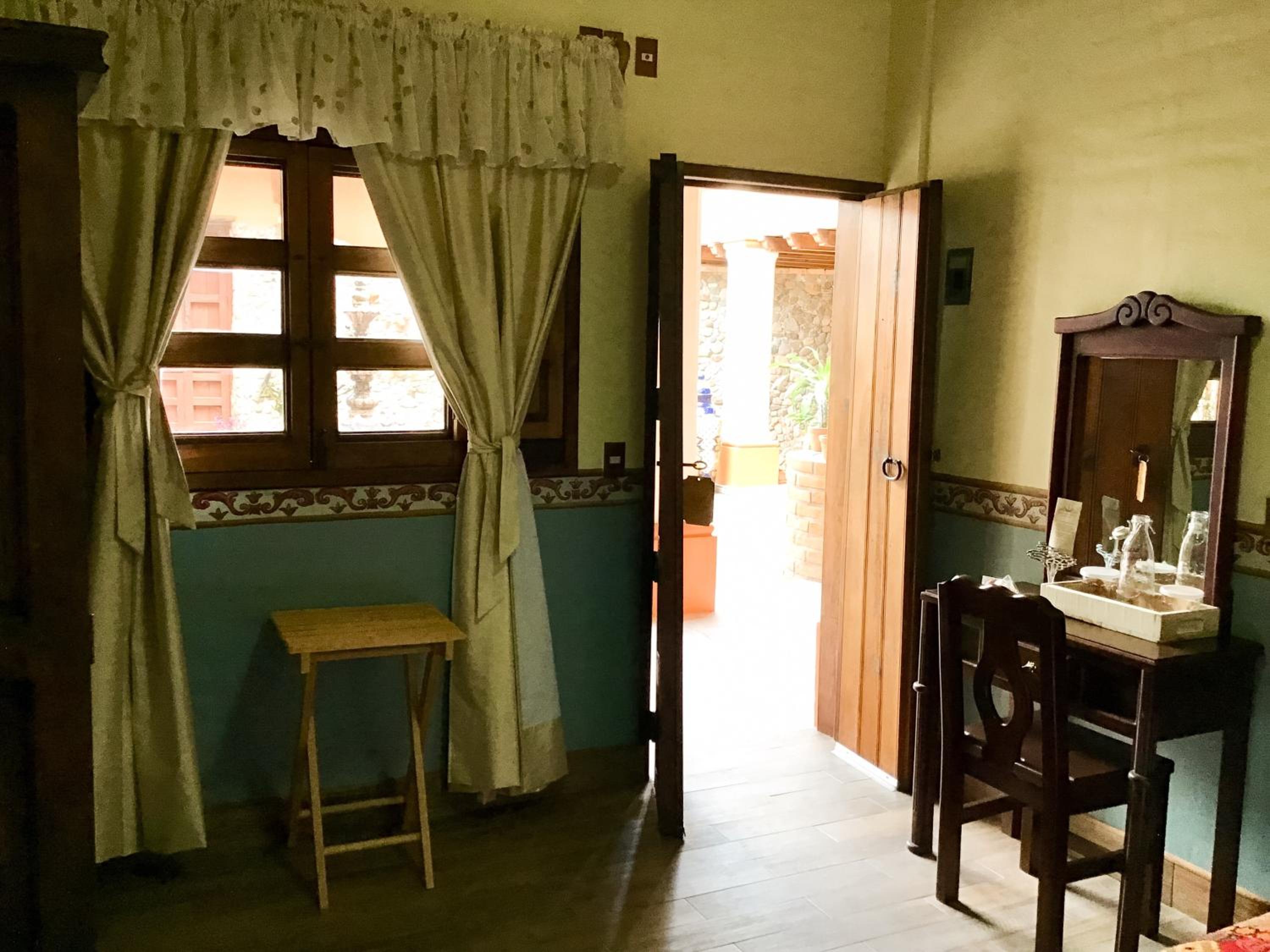 Double Room - Photo 8