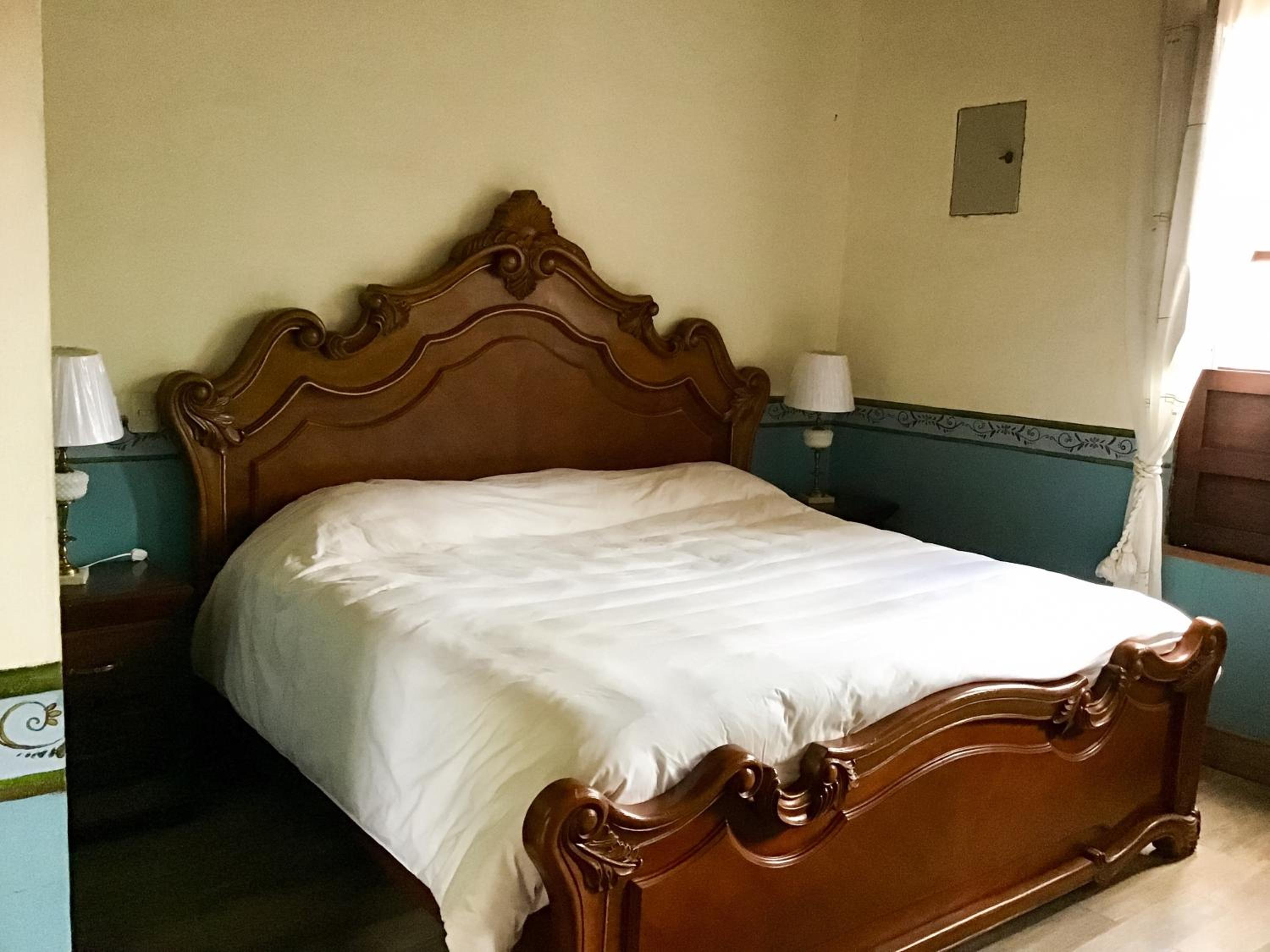 Deluxe Queen Room - Photo 6