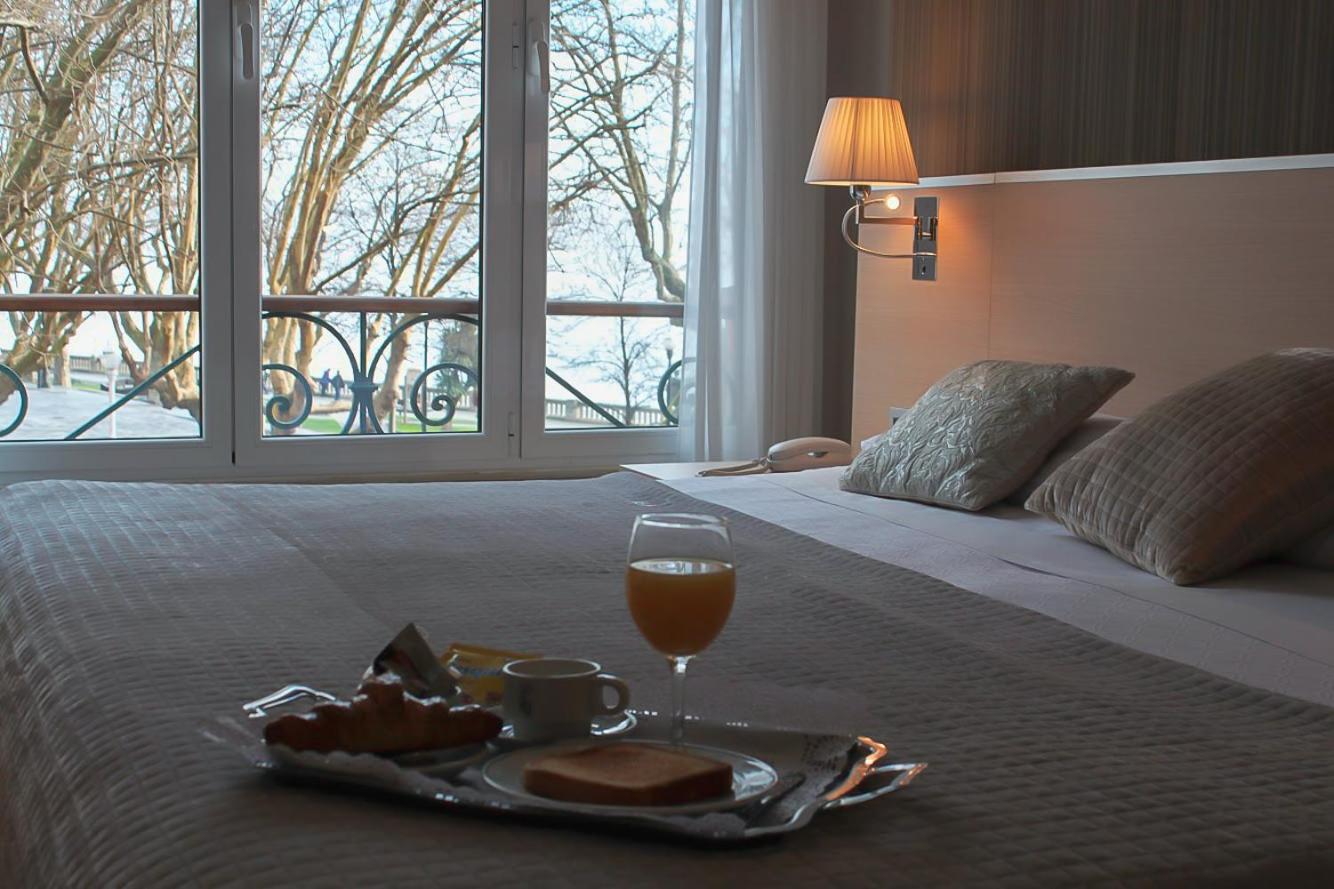 Double or Twin Room with Hot Tub or Sauna