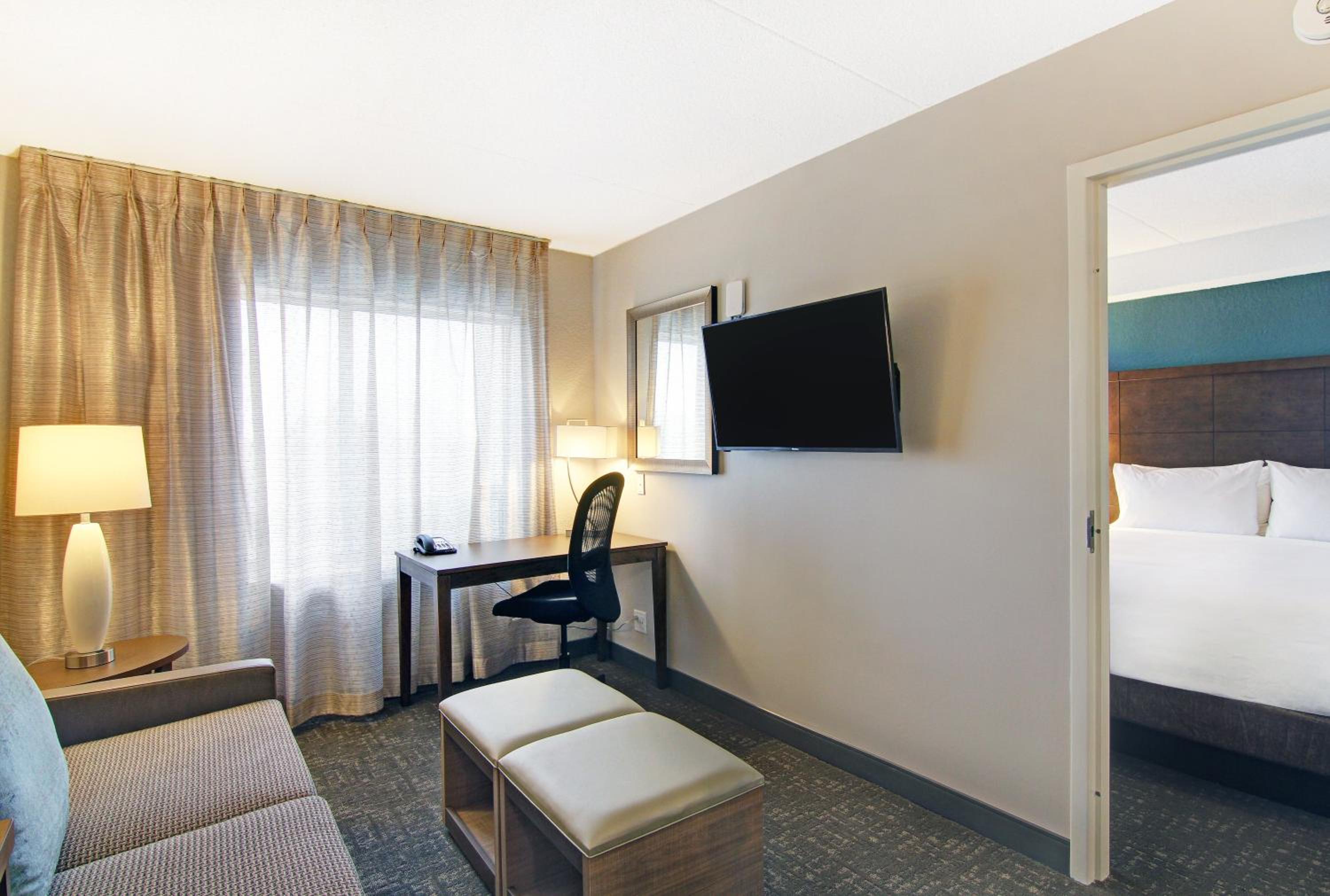 One-Bedroom Queen Suite - Photo 1
