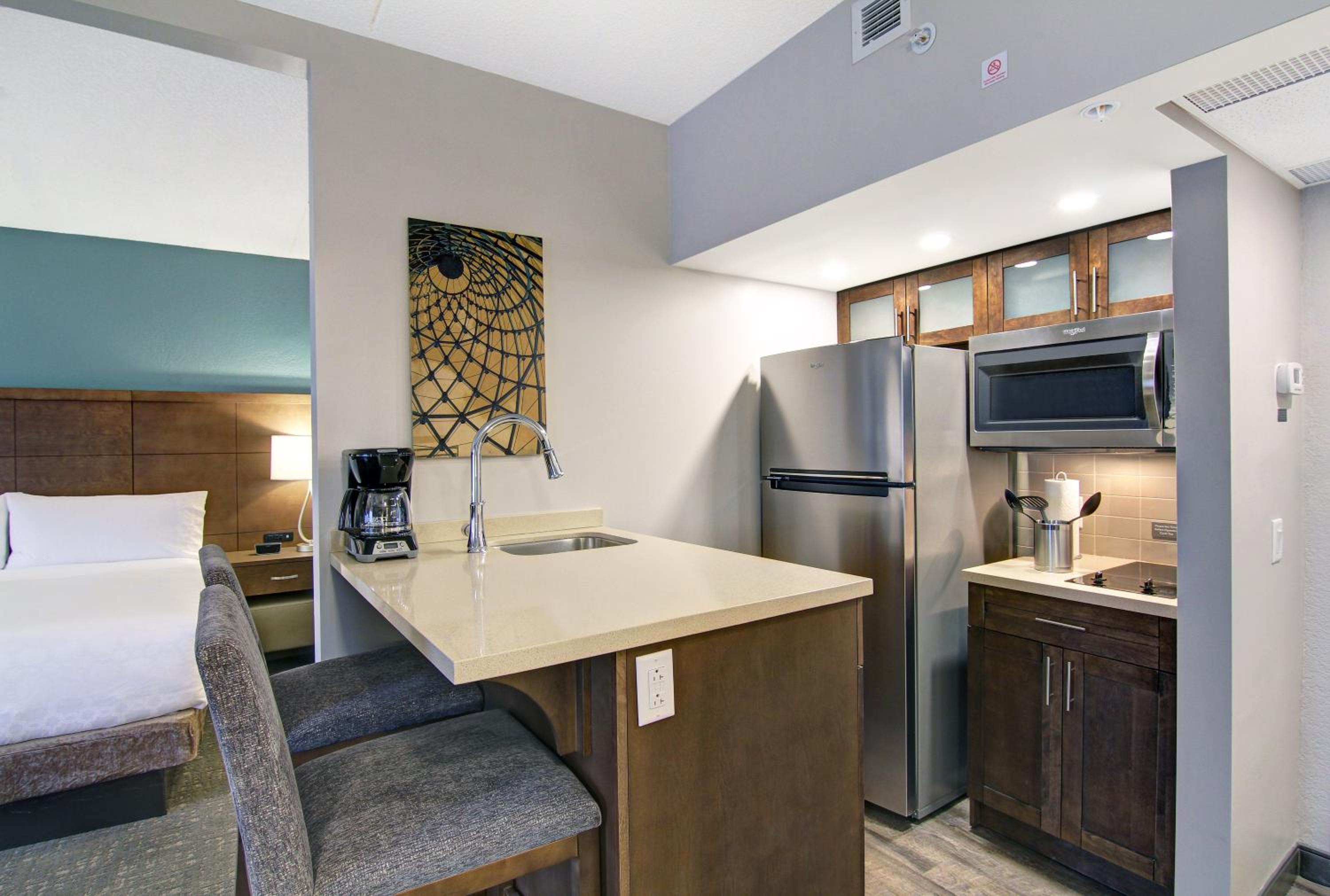 King Studio Suite - Photo 3