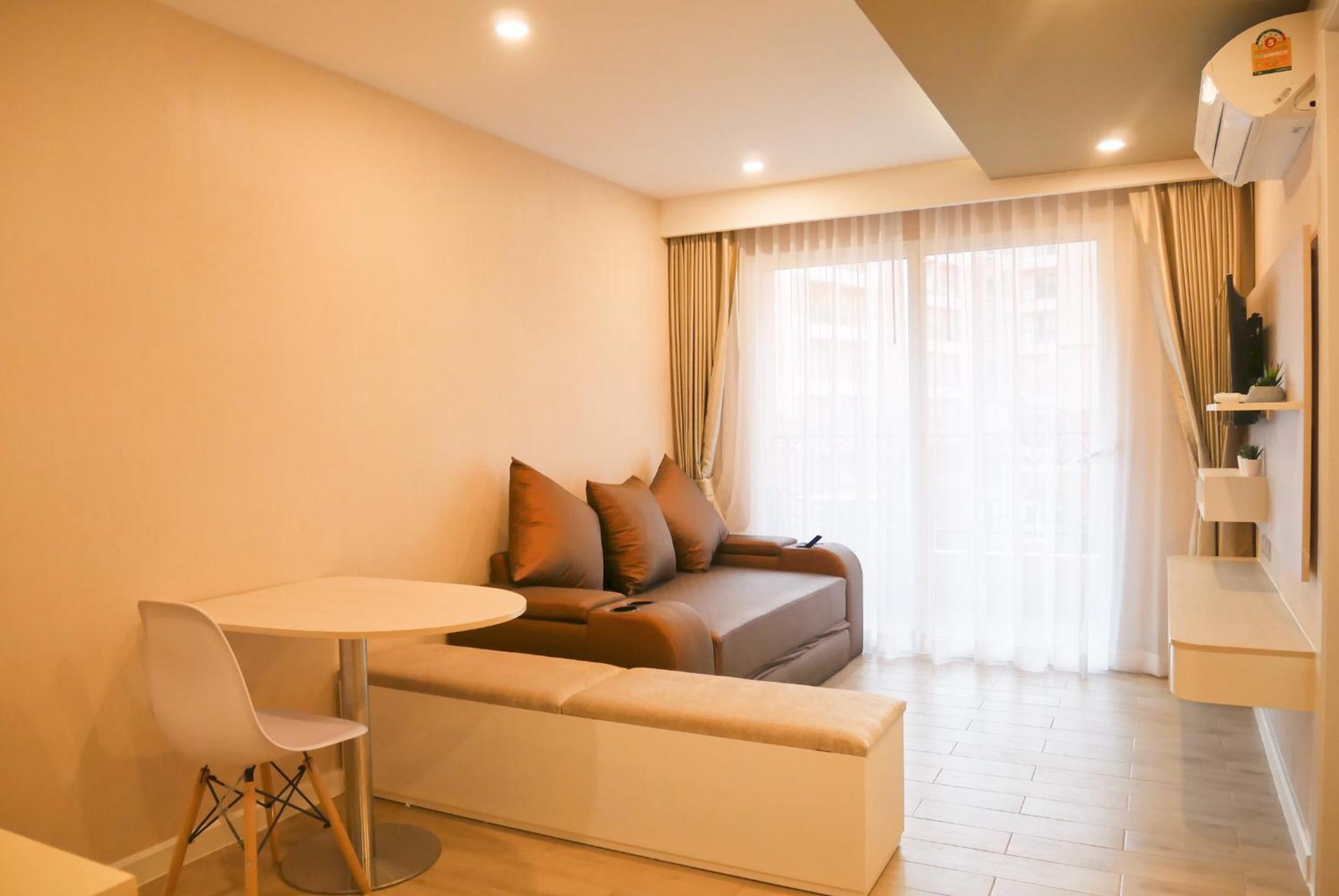 Apartment with Pool View  - Photo 4