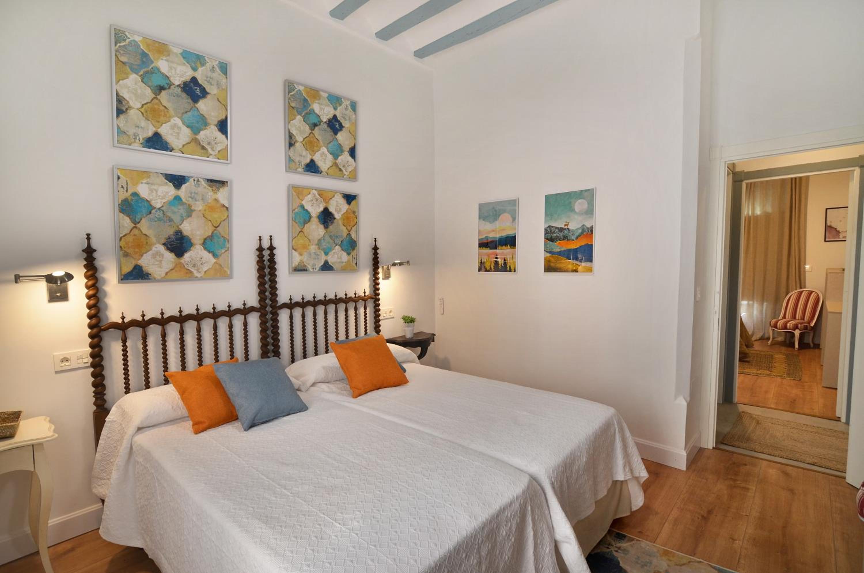Quadruple Room with Bathroom - Photo 6