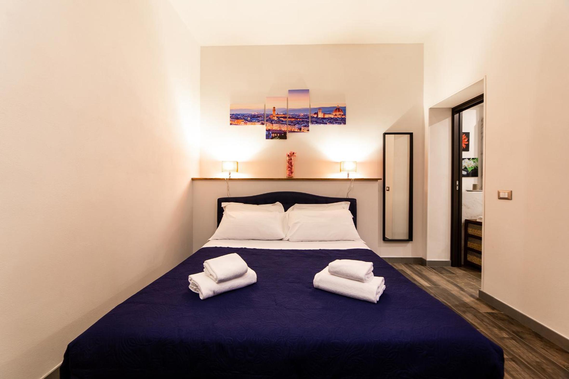 Deluxe Double Room with Balcony photo 1