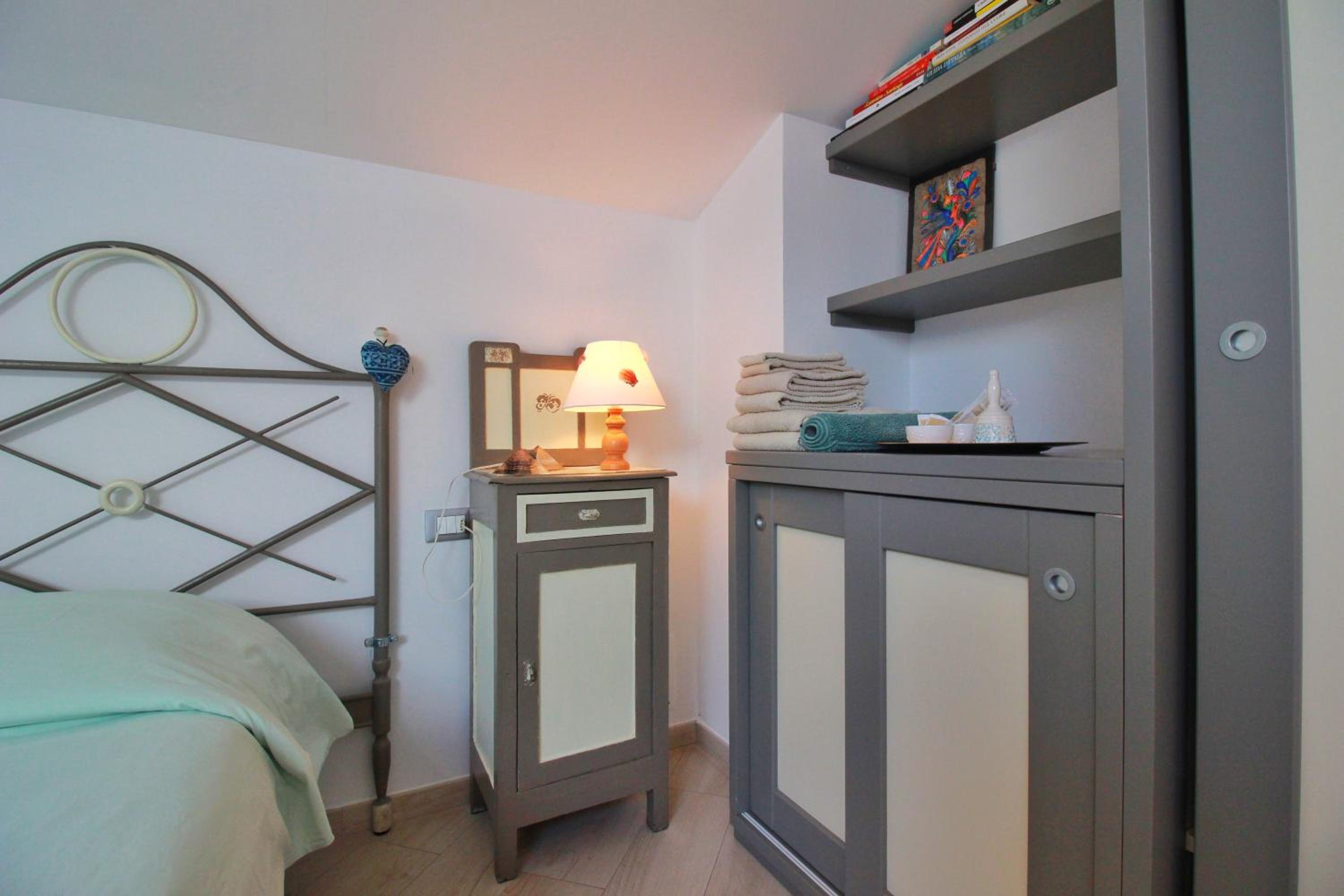 Double or Twin Room with Private Bathroom photo 3