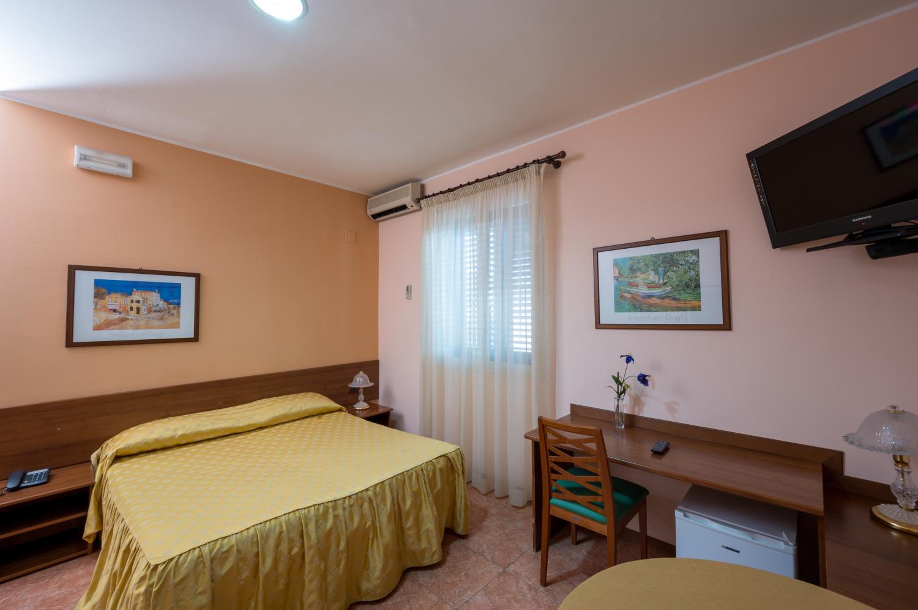 Triple Room photo 1