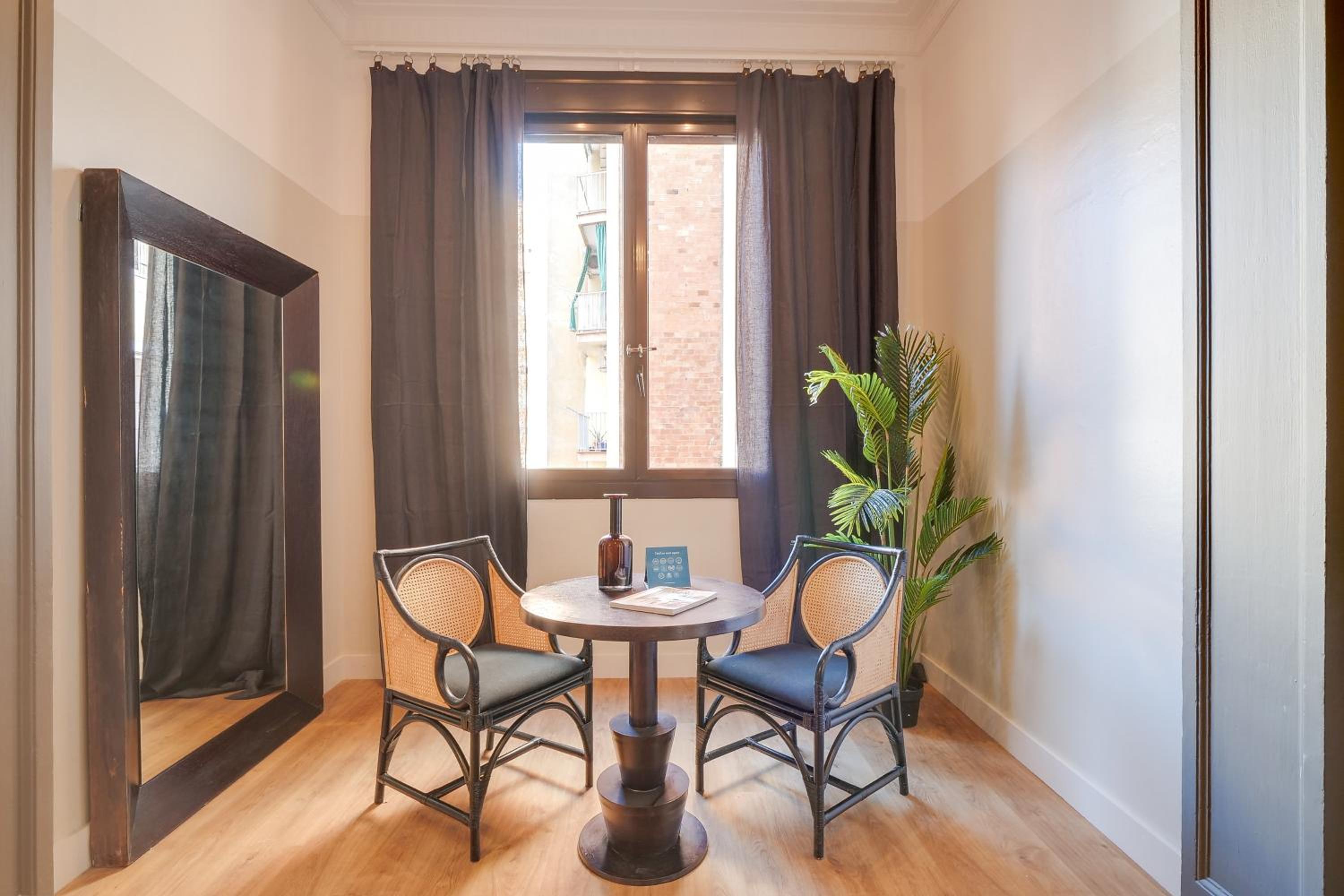 Apartment photo 2