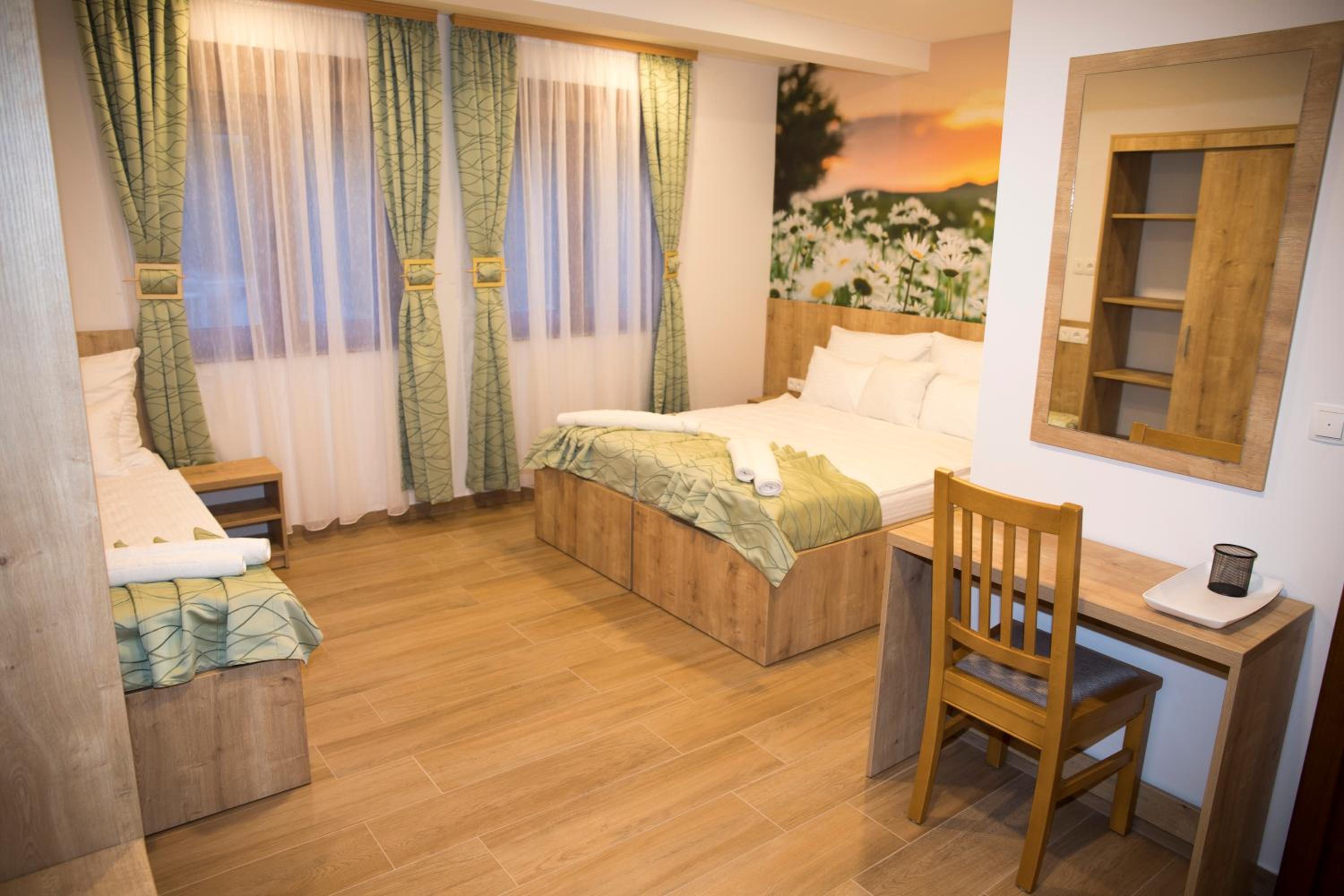 Deluxe Triple Room photo 3