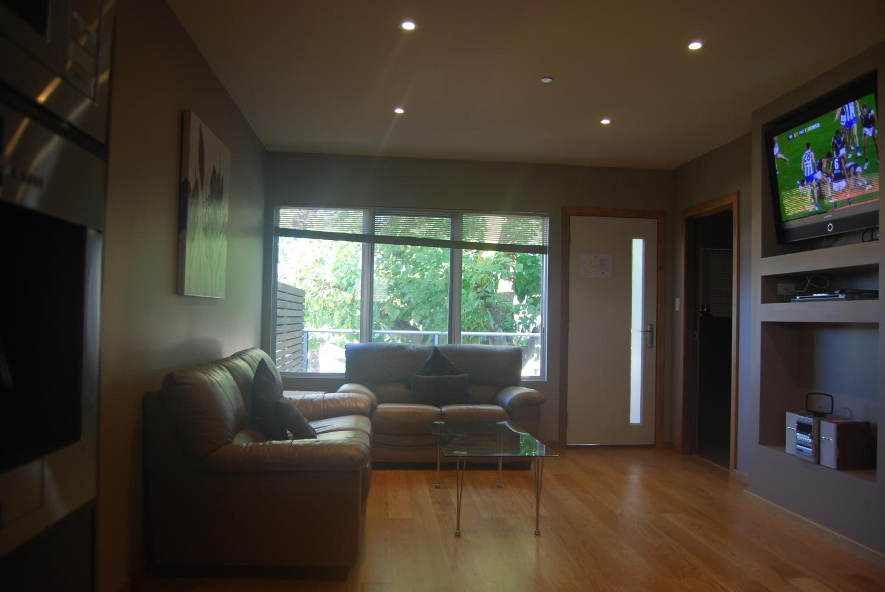 Two-Bedroom Apartment - 2 photo 1