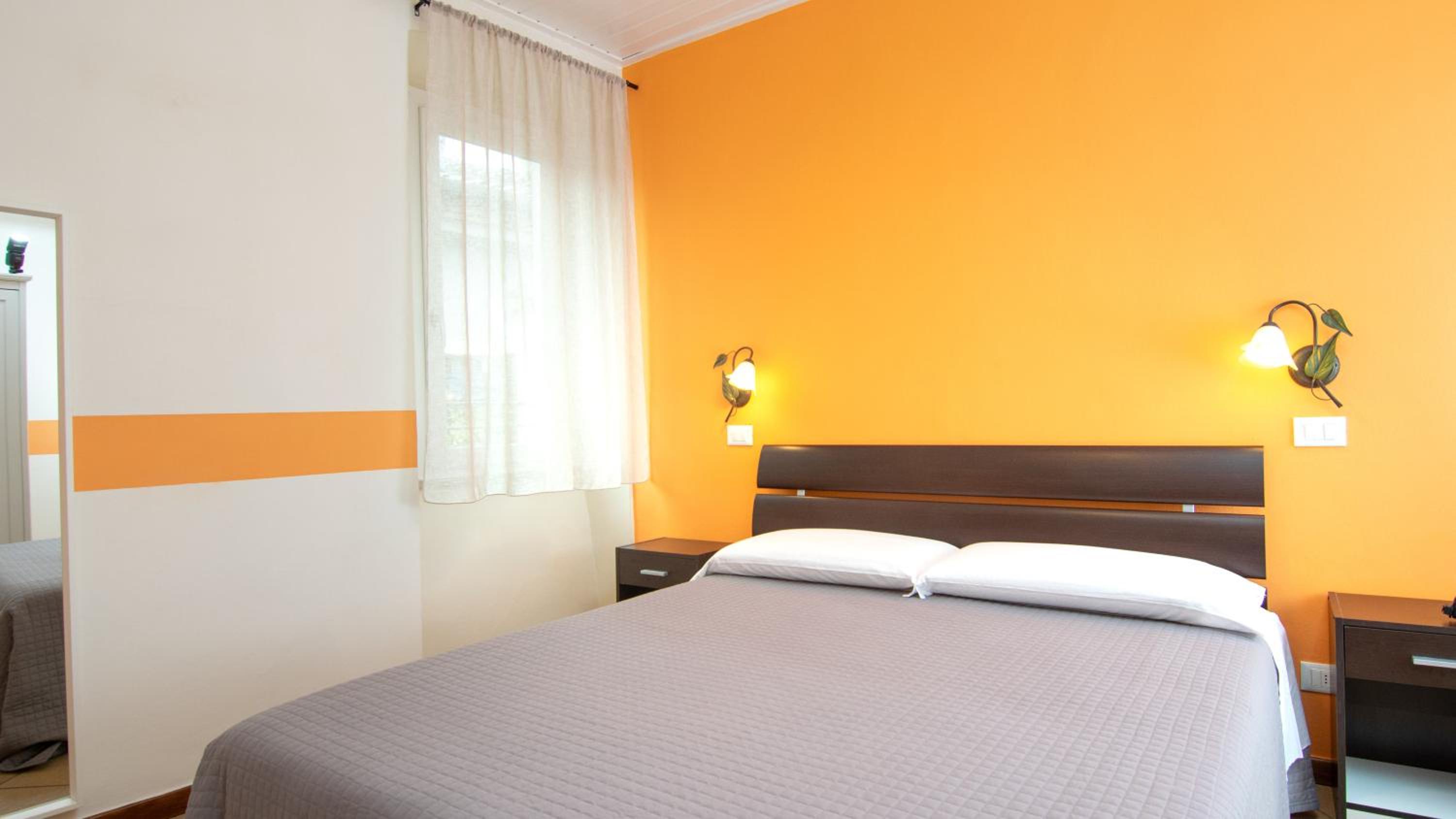 One-Bedroom Apartment (4 Adults)