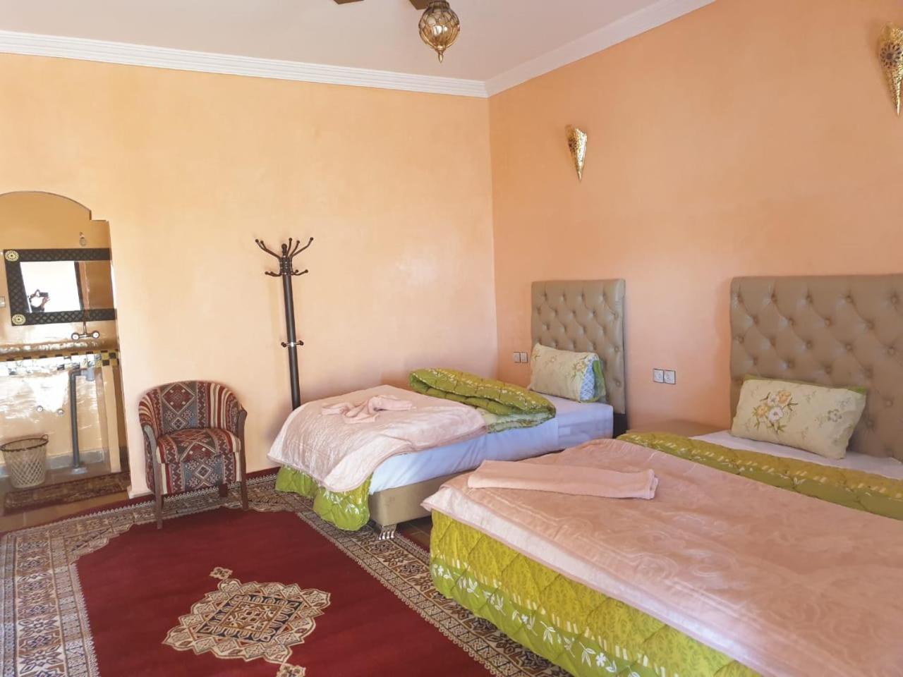 Family Room - Photo 2