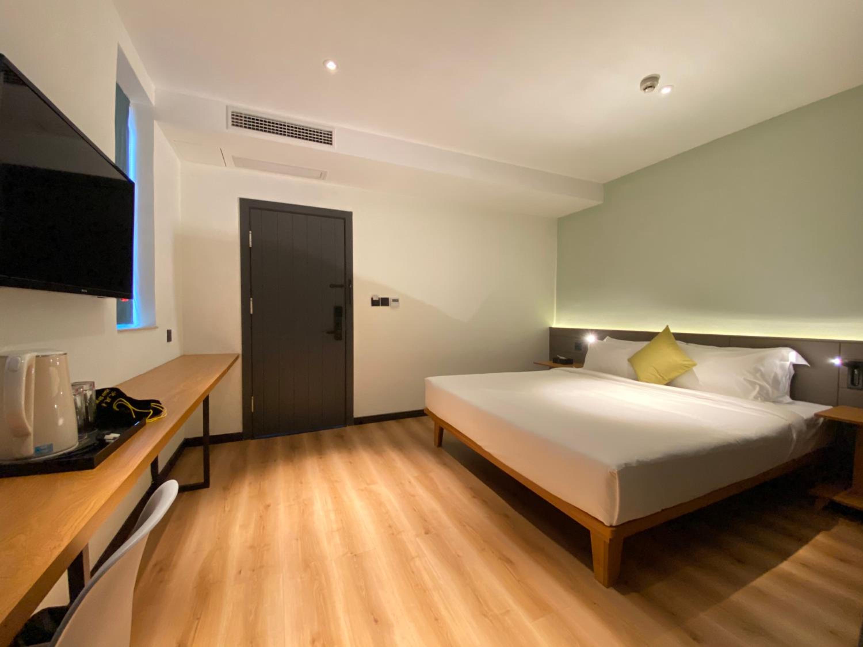 Standard Double Room - Photo 6
