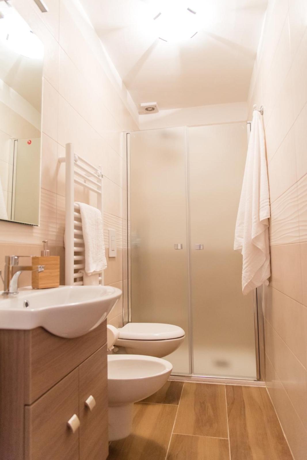 Standard Triple Room with Balcony - Photo 5