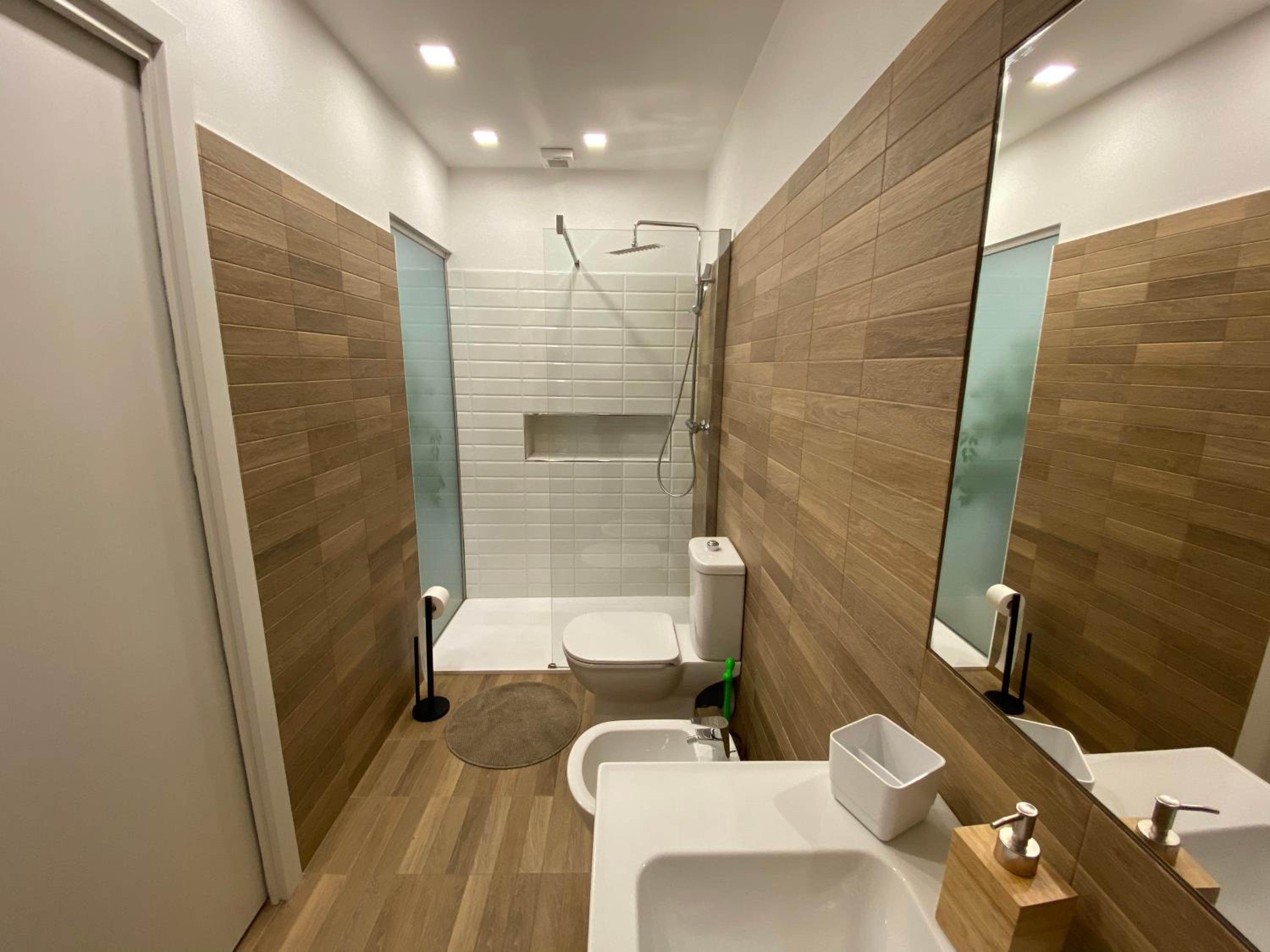 One-Bedroom Apartment - Photo 8