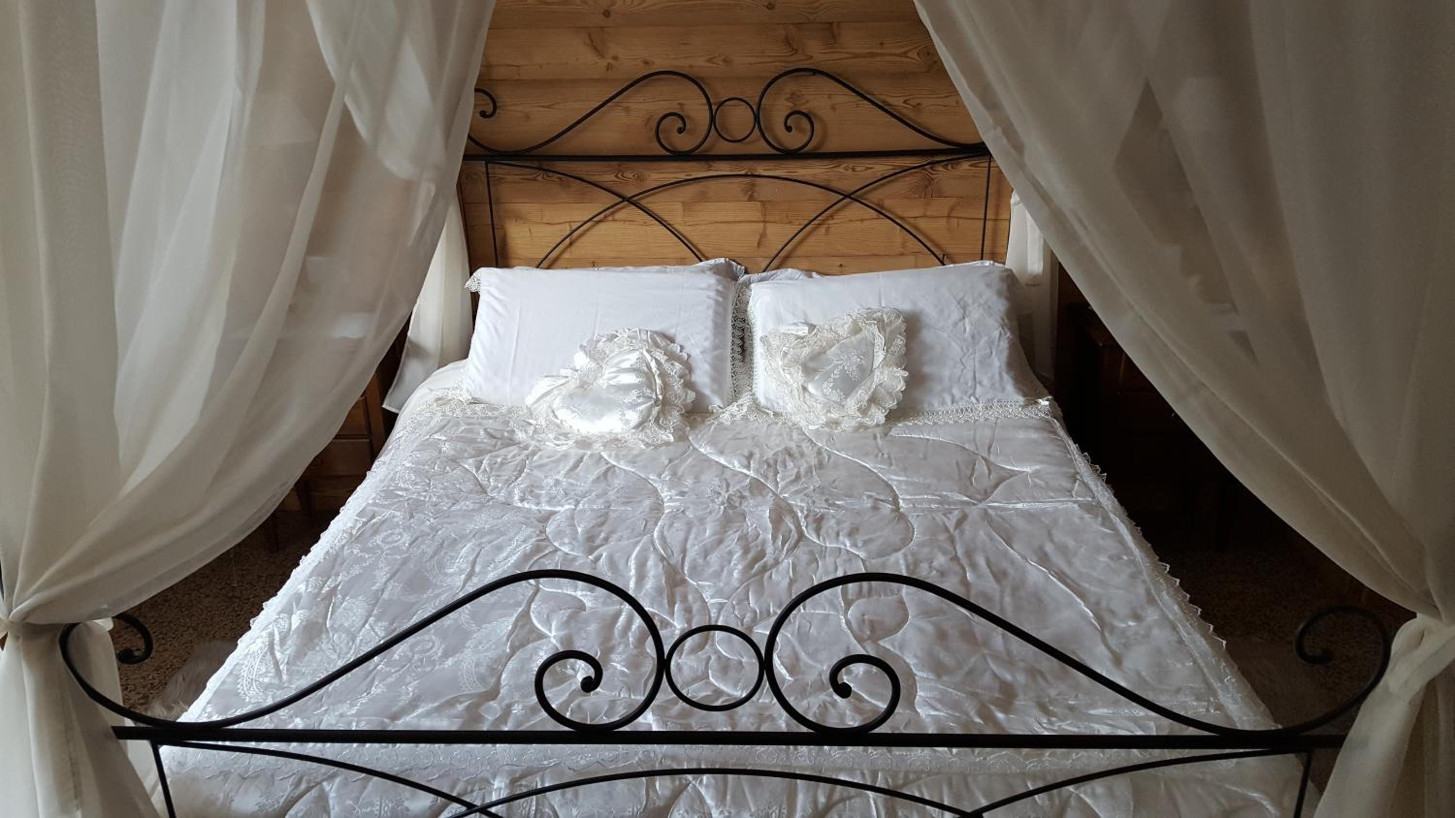 Deluxe Double Room with Castle View - Photo 14