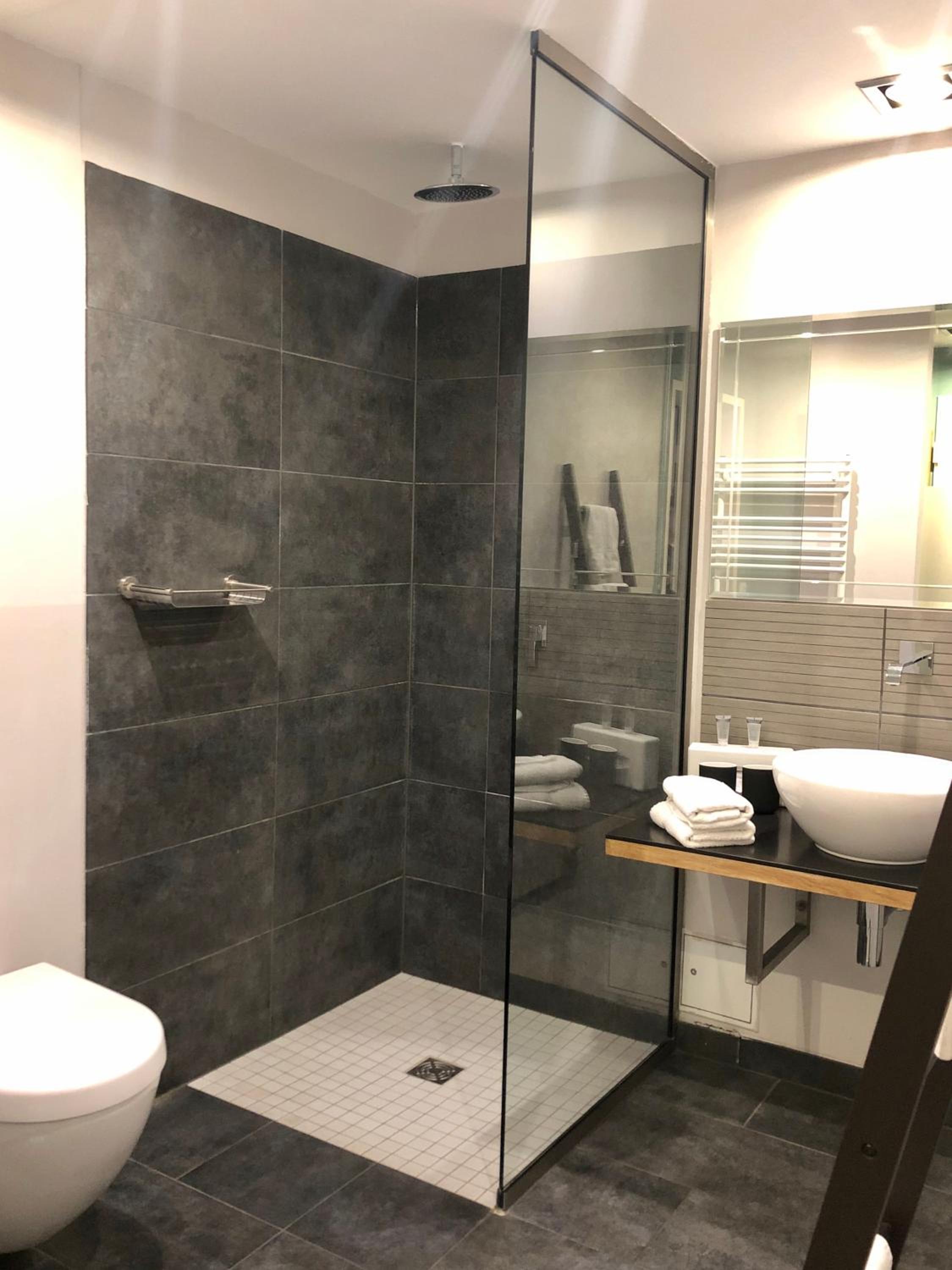 Double Room - Photo 8