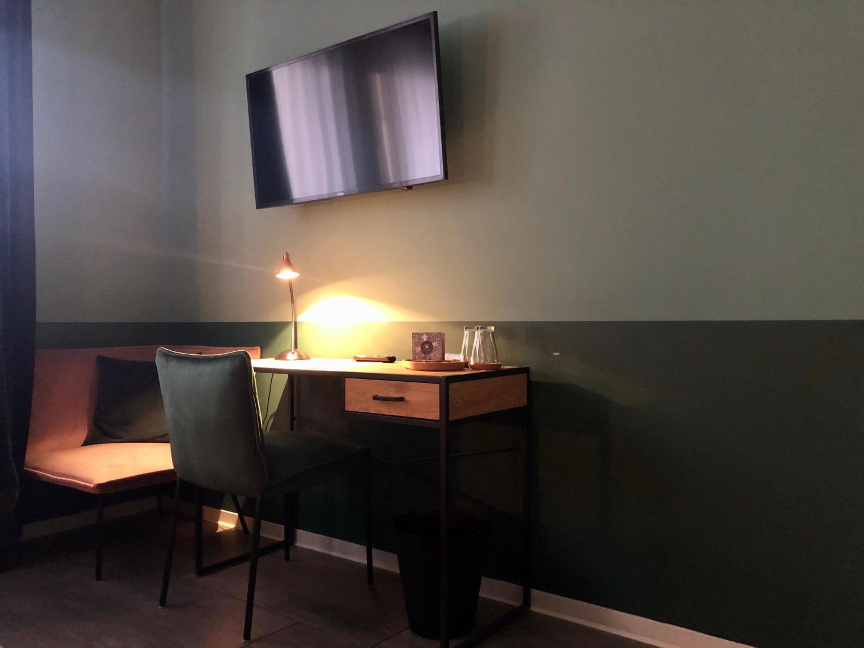 Double Room - Photo 6