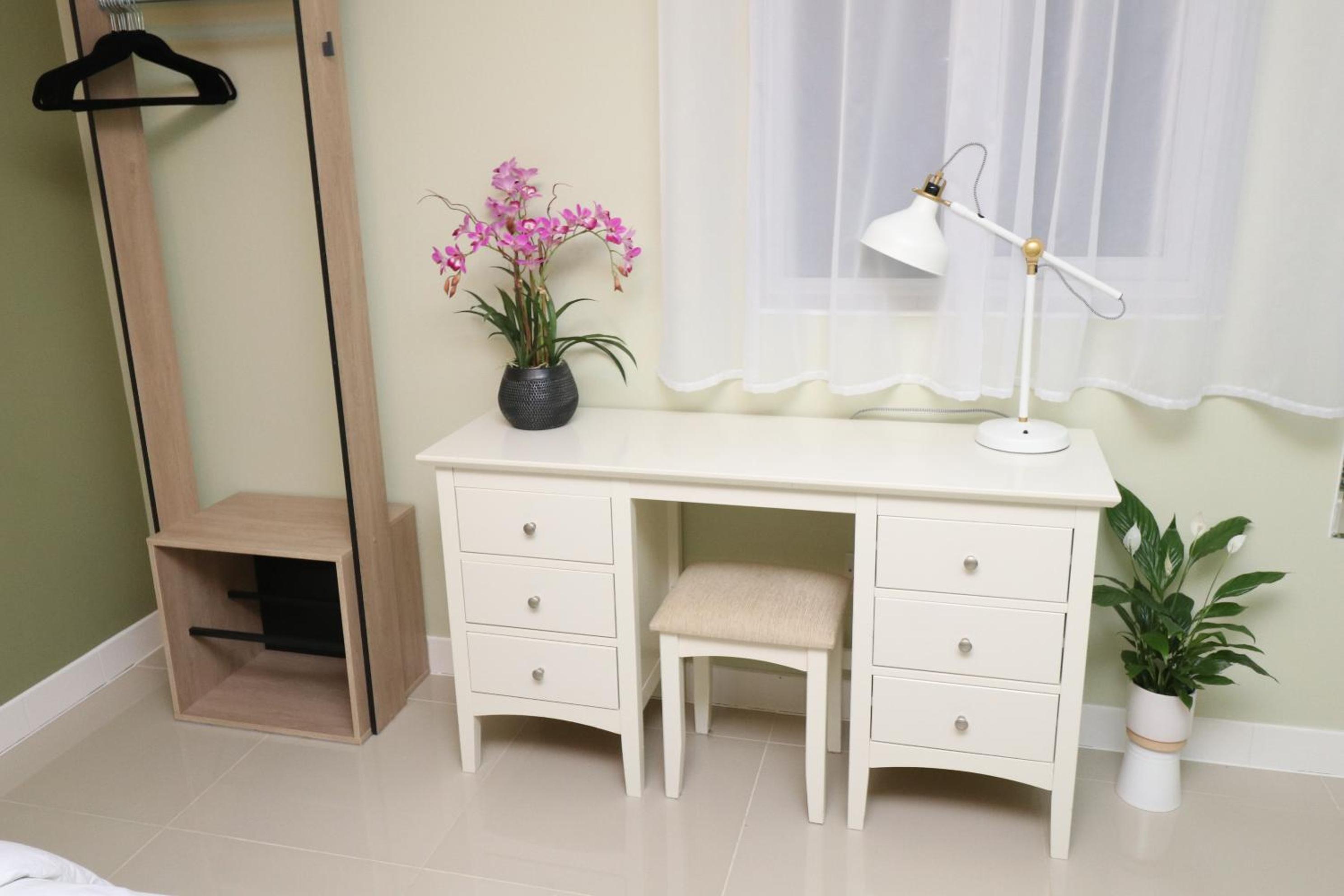 Triple Room with Private Bathroom - Photo 5